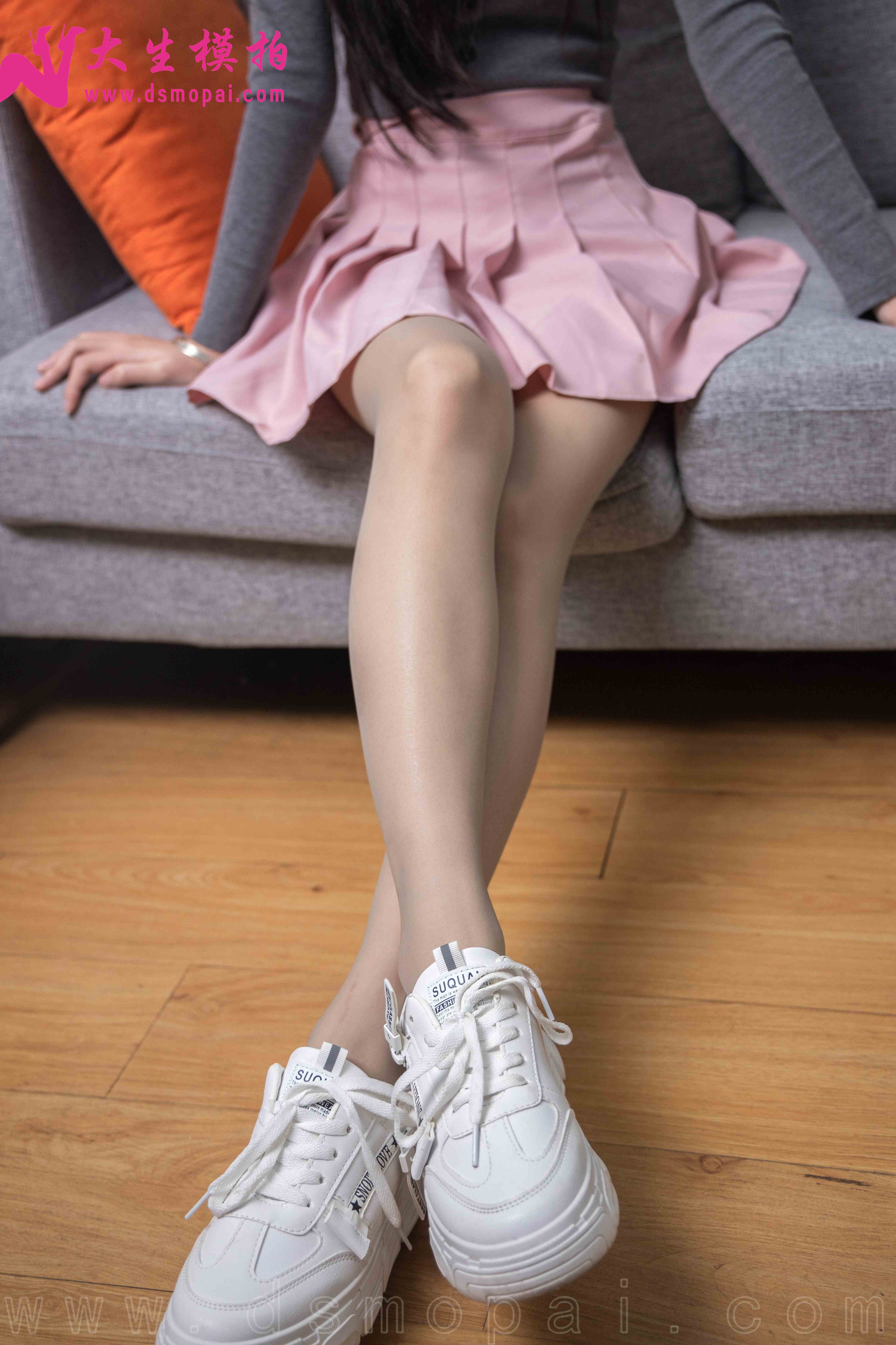 China Beauty Legs and feet 993