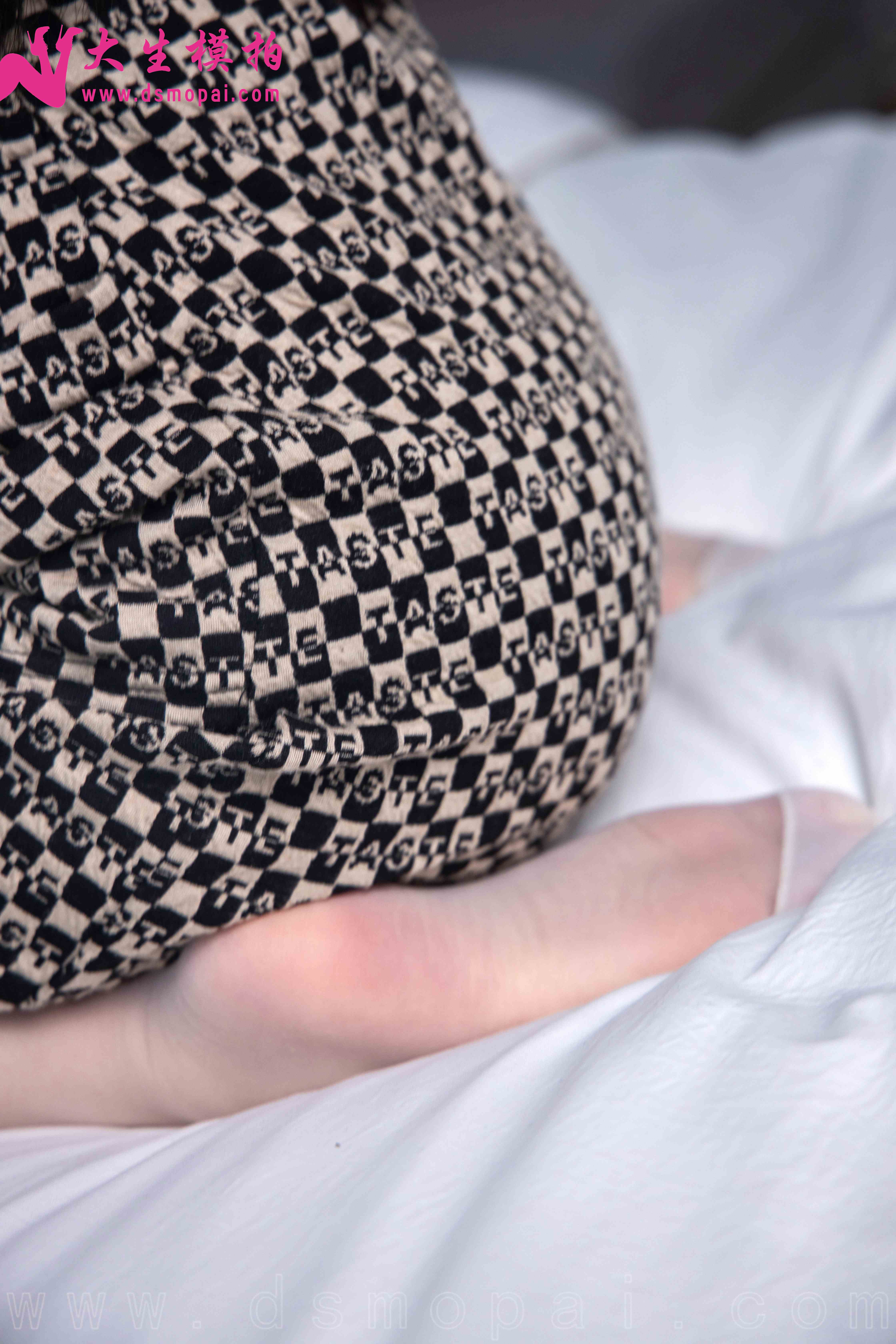 China Beauty Legs and feet 994