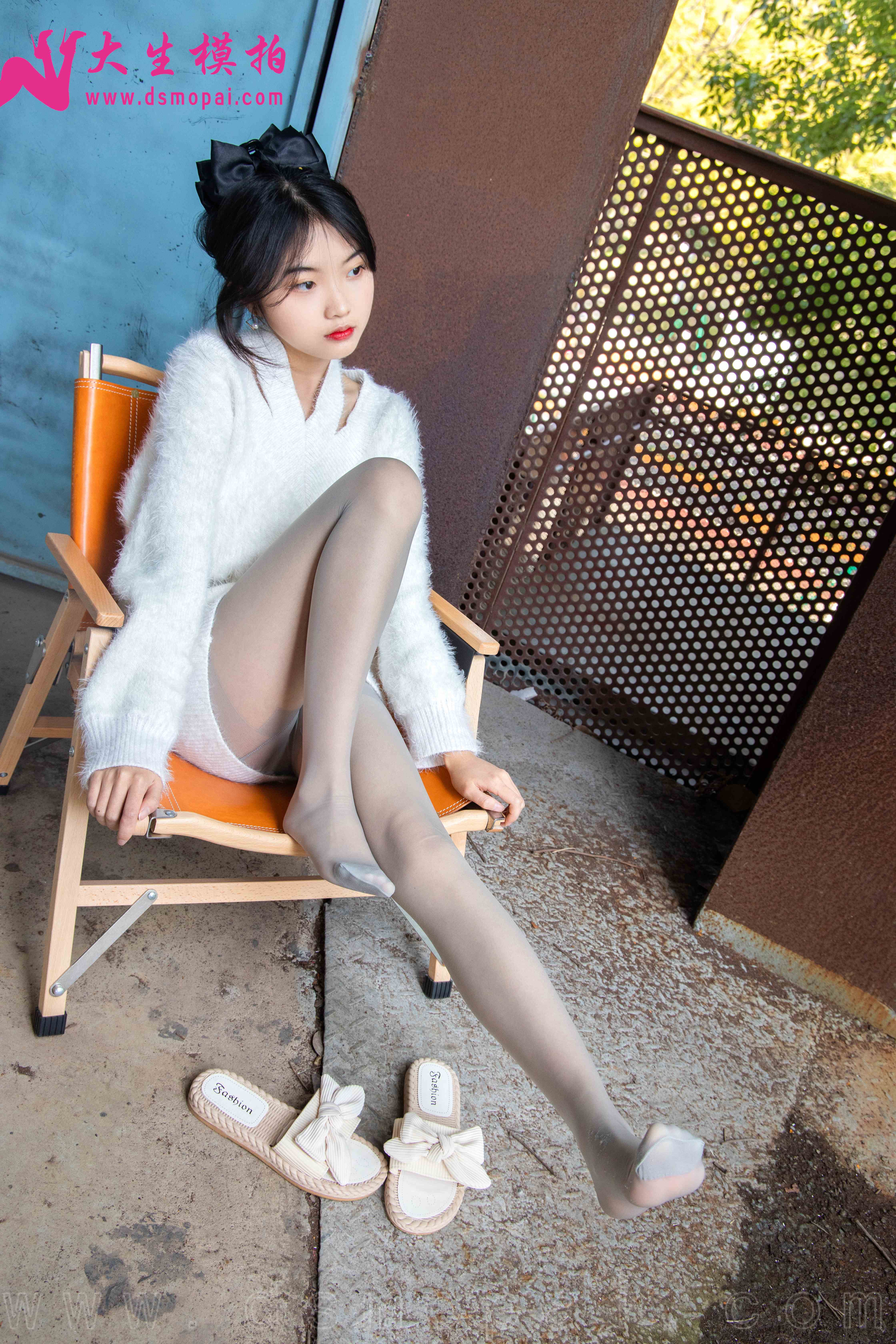 China Beauty Legs and feet 995