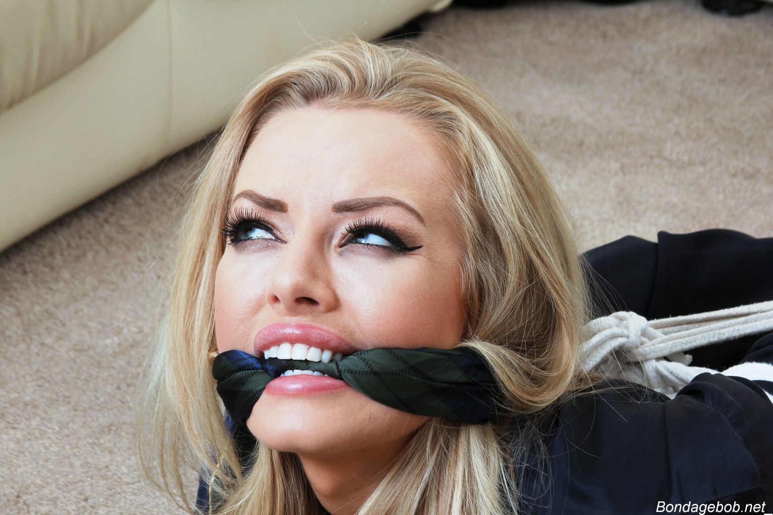 Tied Sexy Beauties 204-3