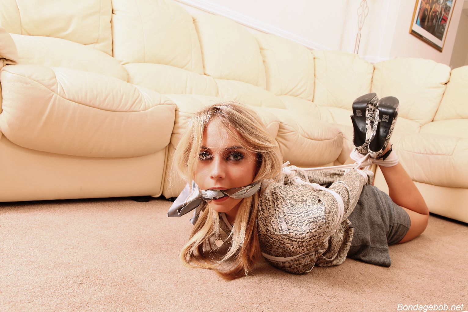 Tied Sexy Beauties 205-2