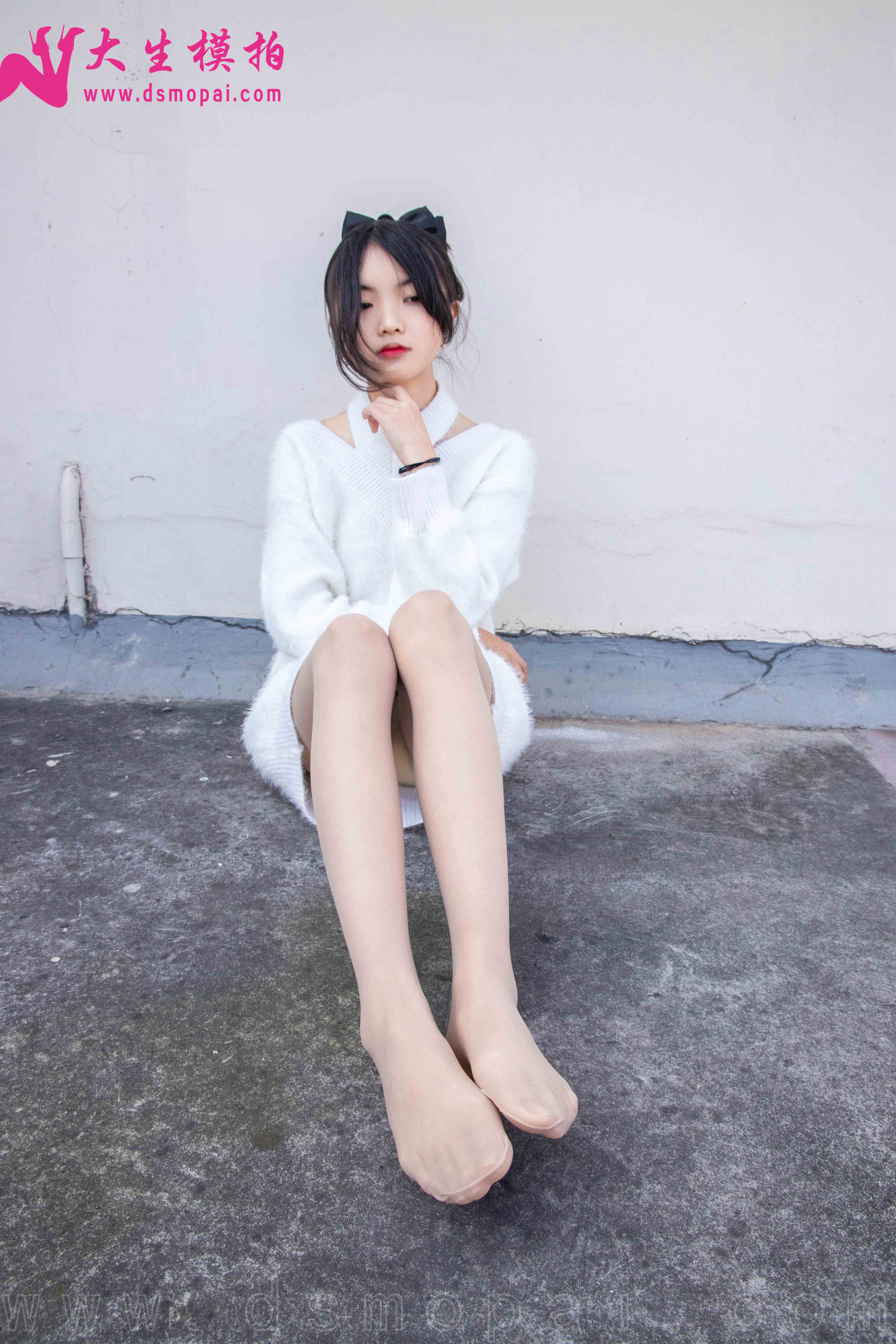 China Beauty Legs and feet 1000