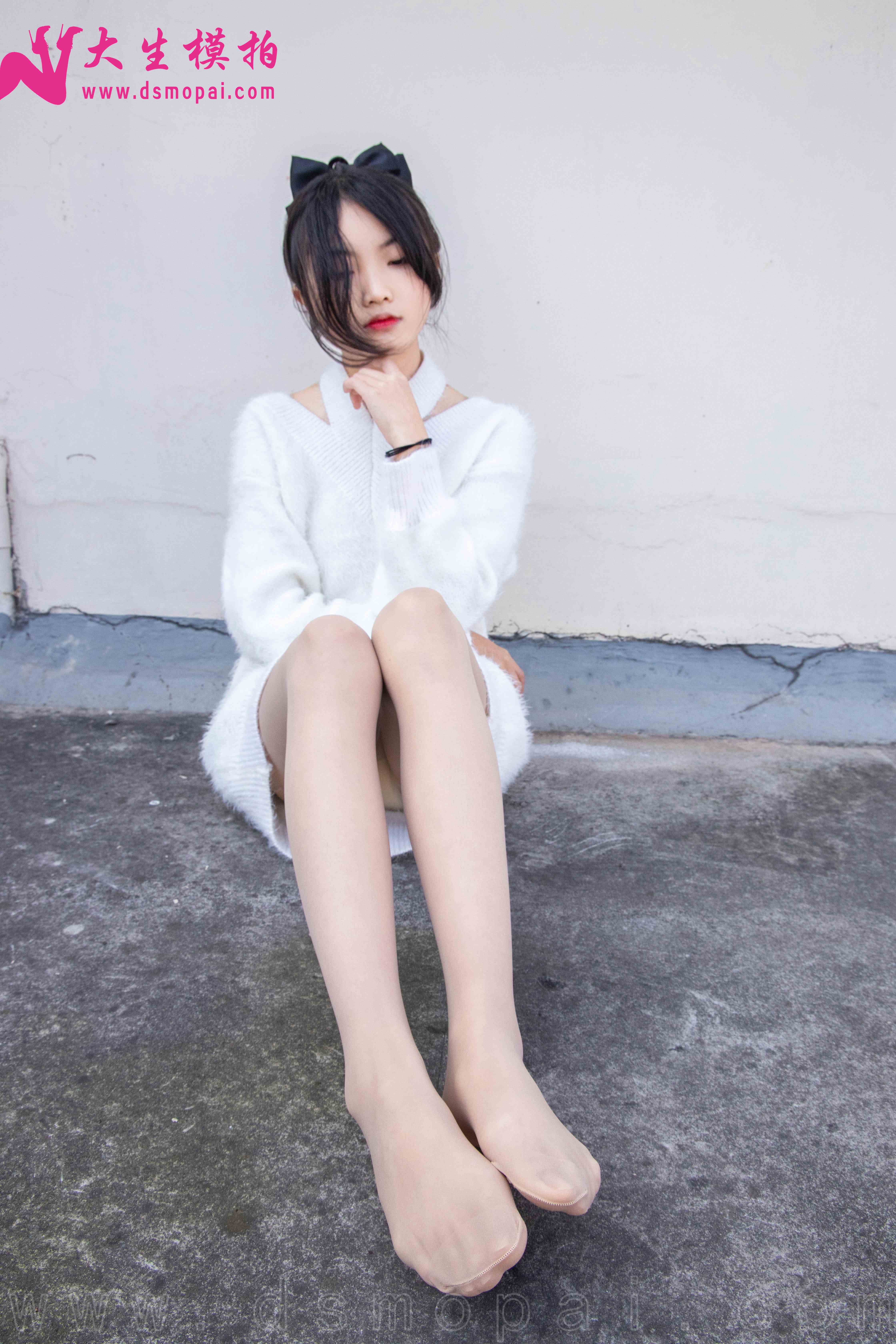 China Beauty Legs and feet 1000