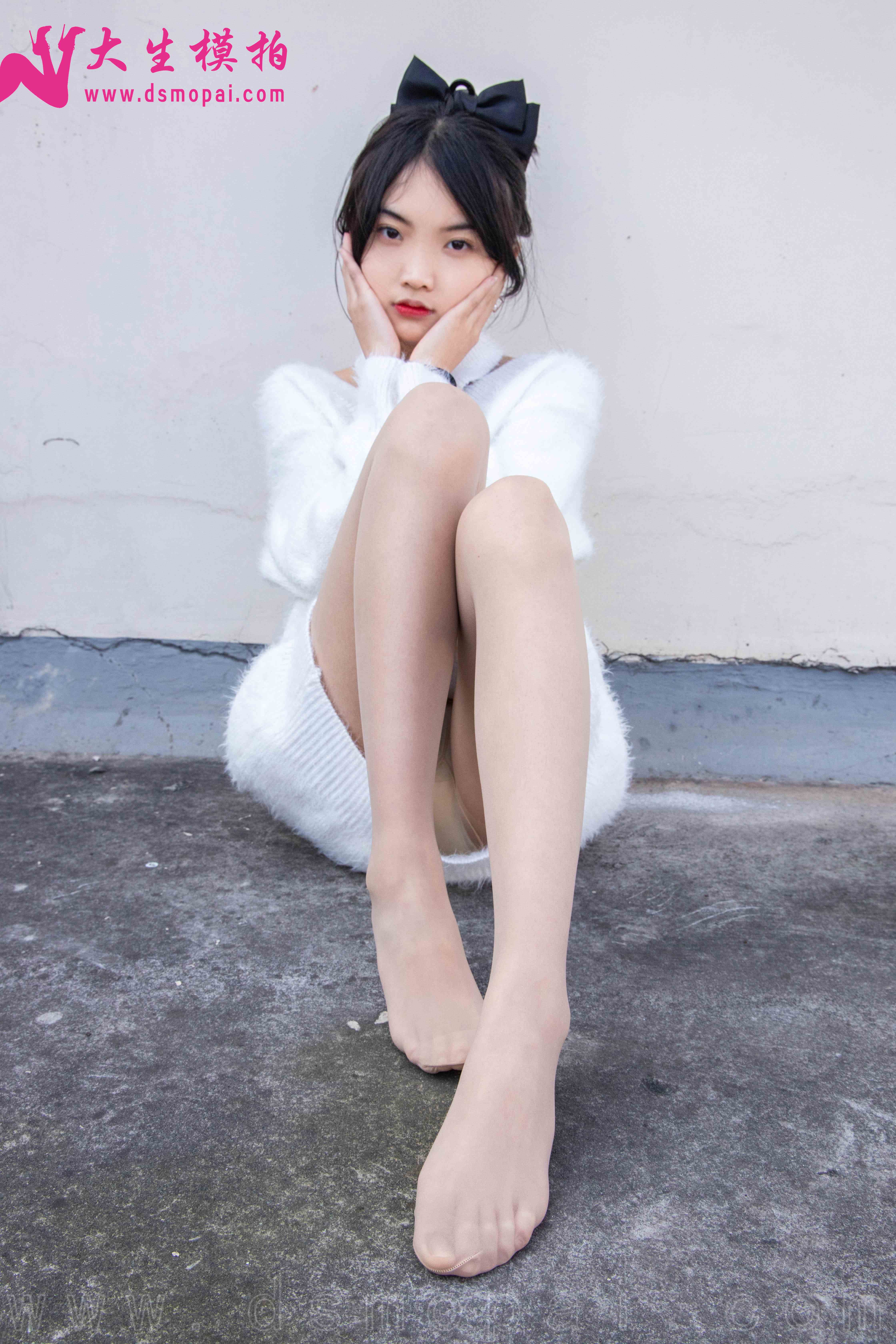 China Beauty Legs and feet 1000