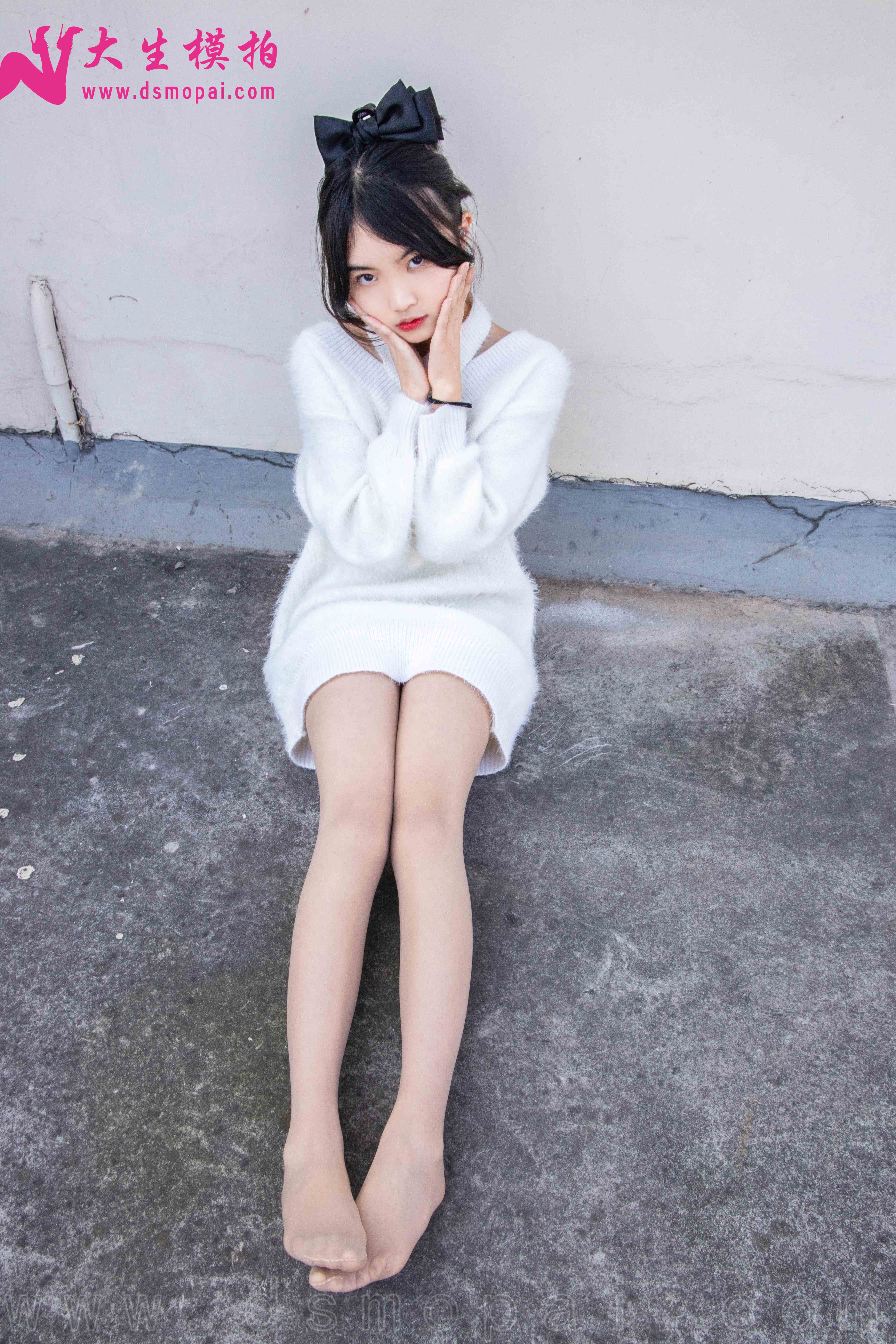 China Beauty Legs and feet 1000