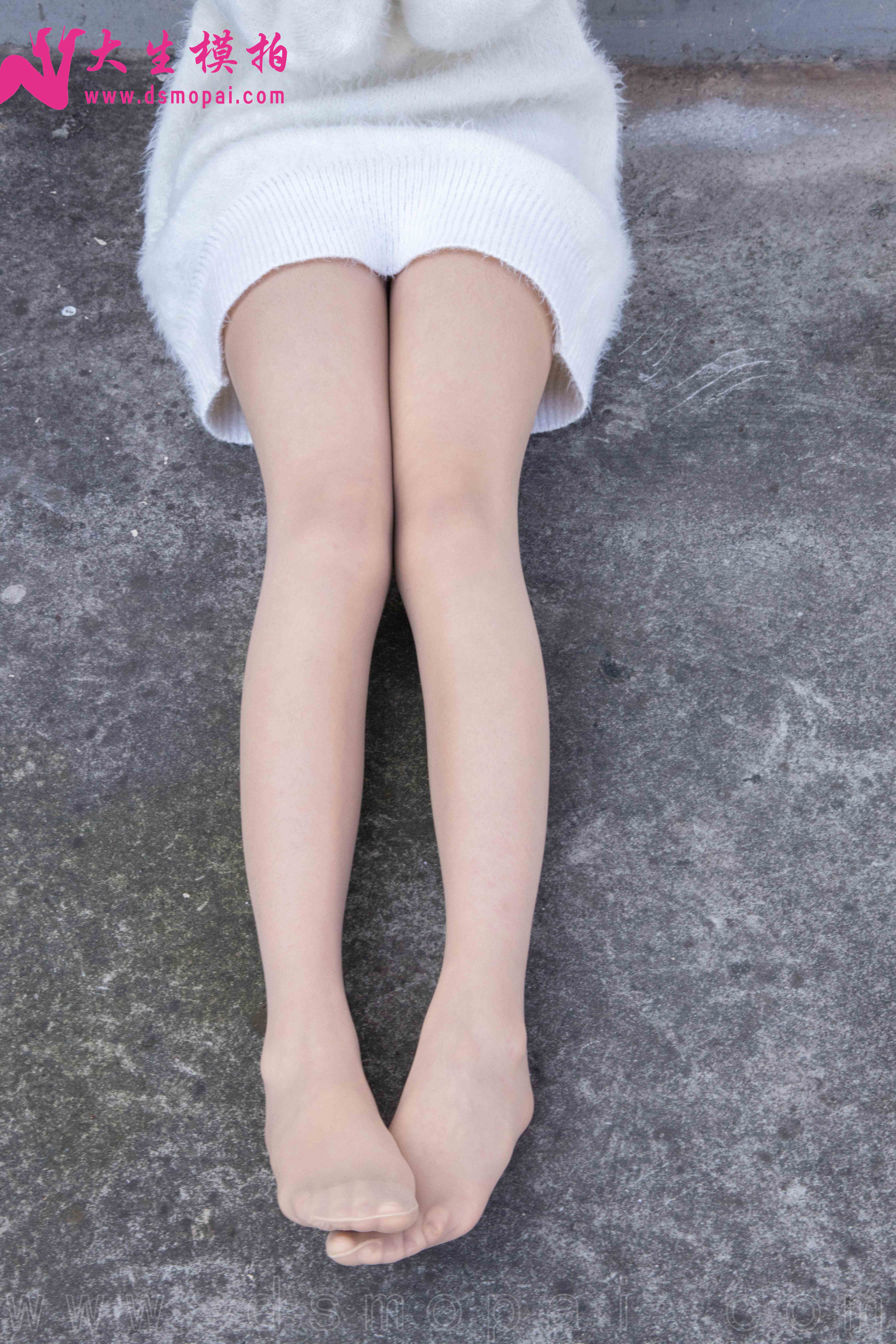 China Beauty Legs and feet 1000