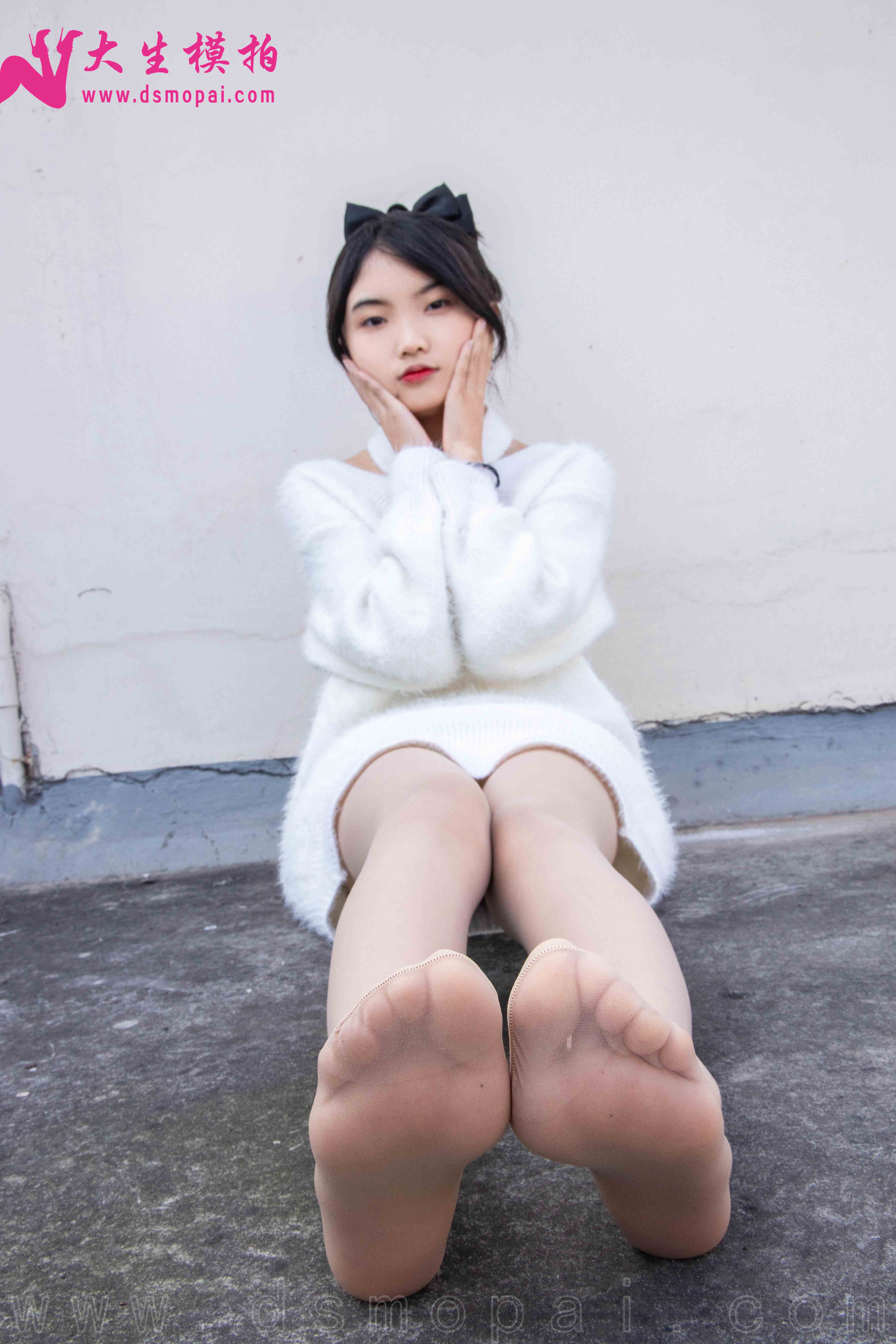 China Beauty Legs and feet 1000