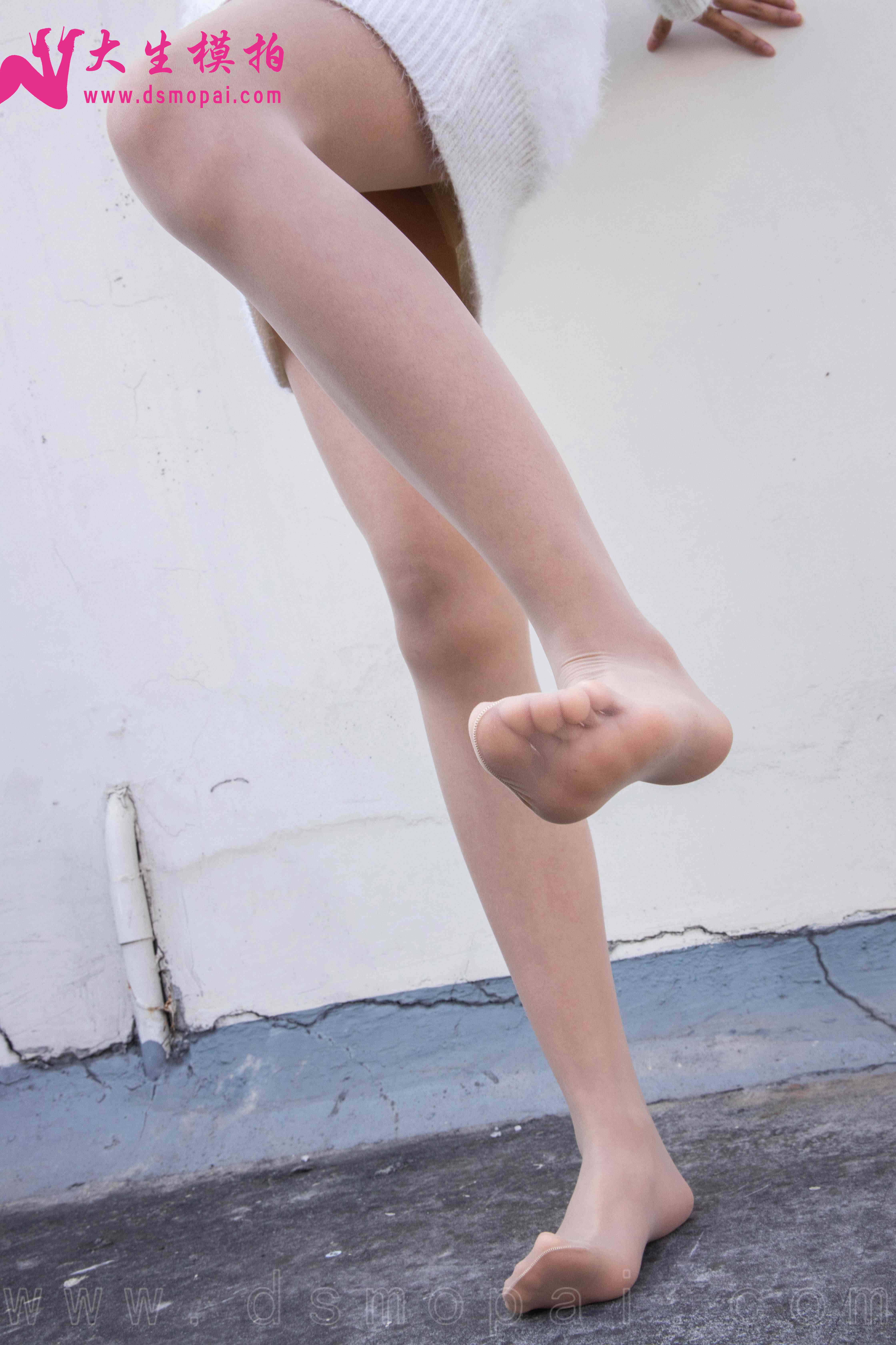 China Beauty Legs and feet 1000