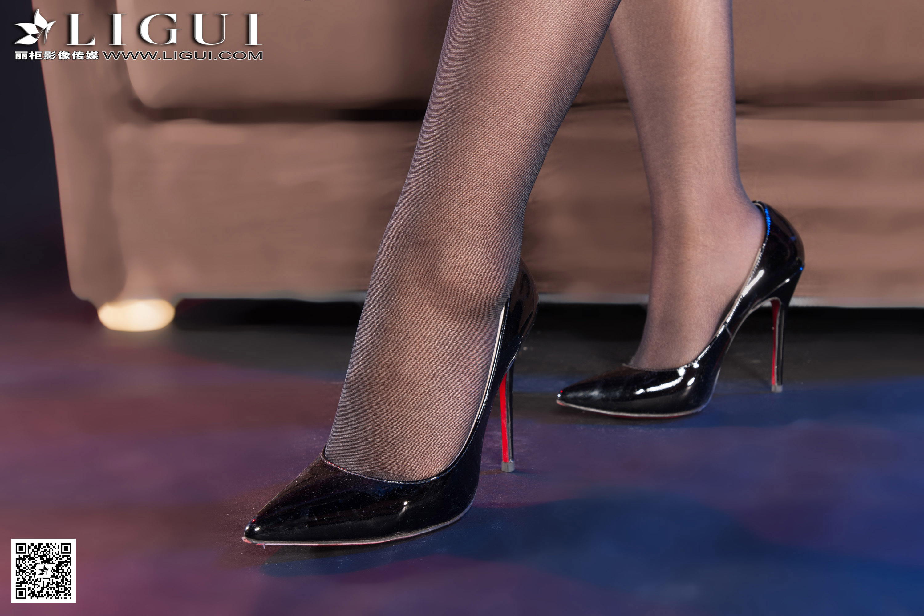 pretty lady dirty feet 33