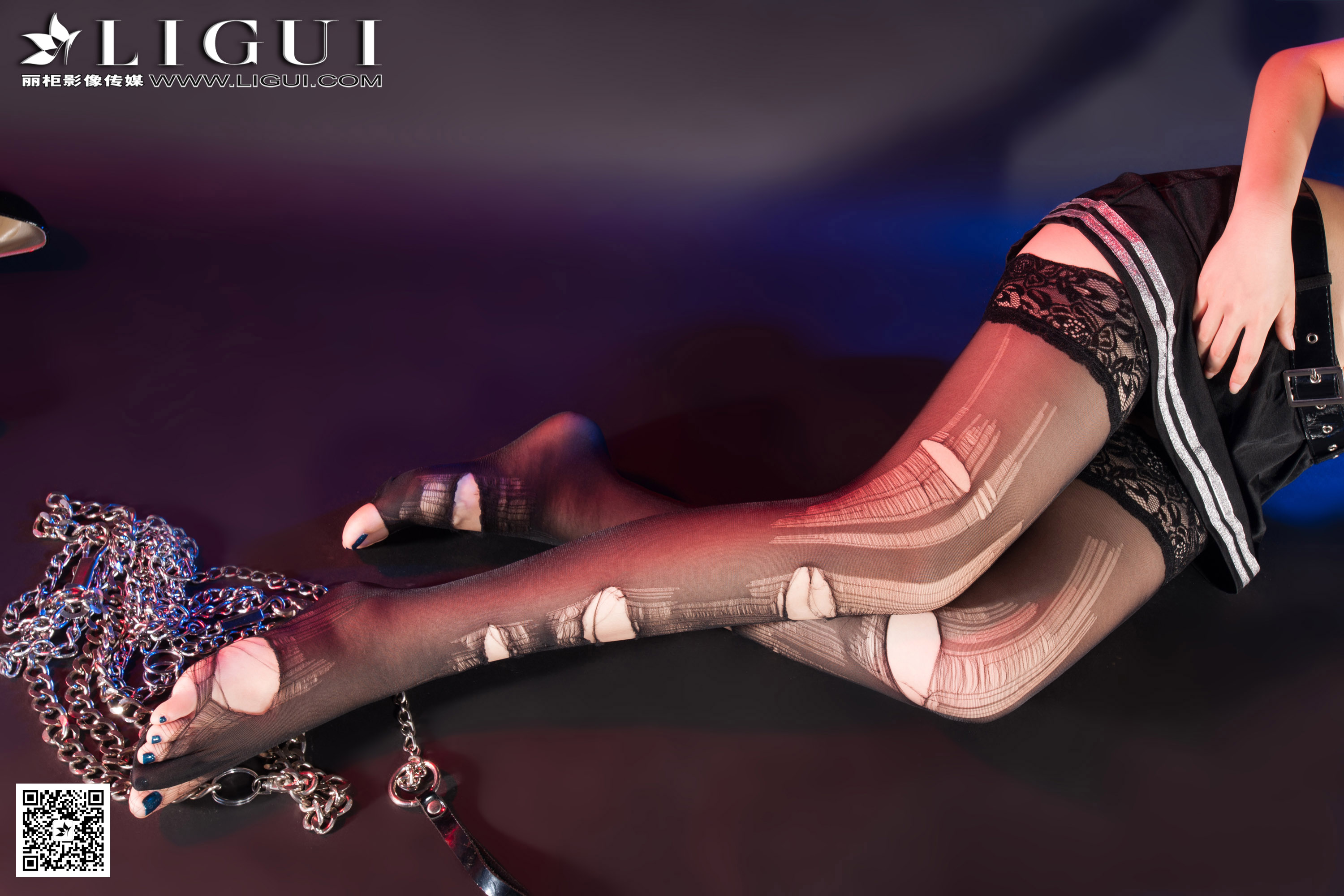 pretty lady dirty feet 33