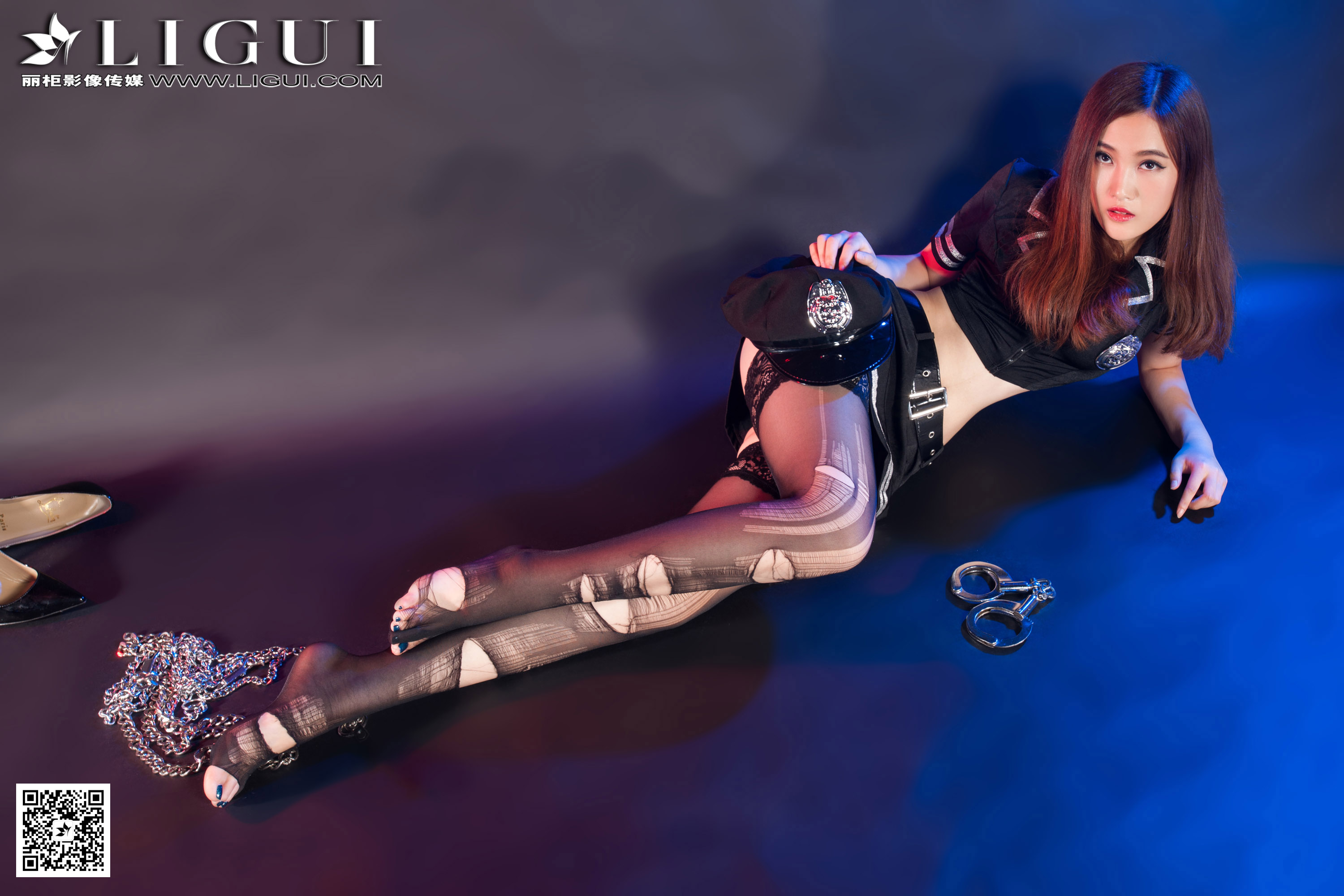 pretty lady dirty feet 33