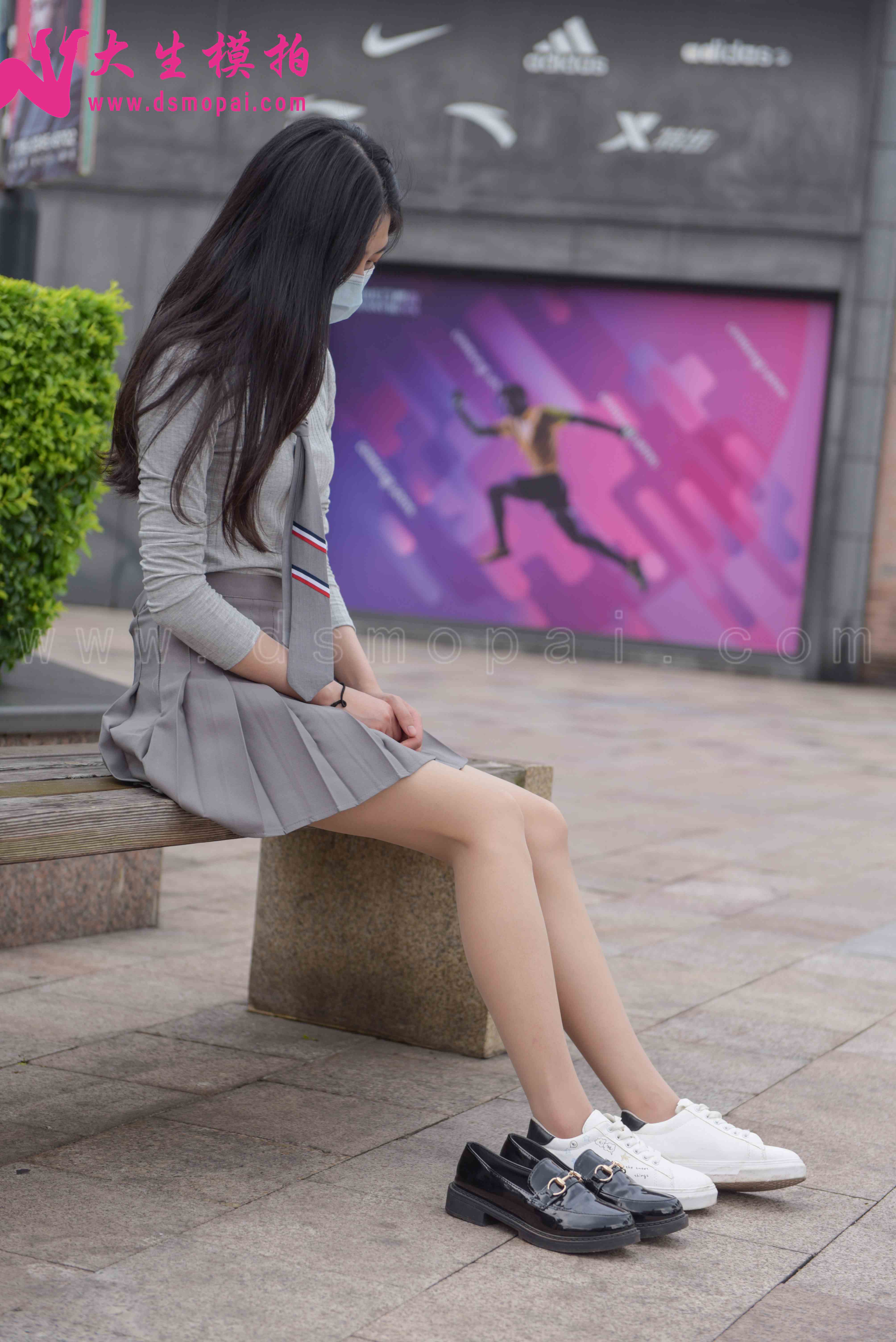 China Beauty Legs and feet 1005