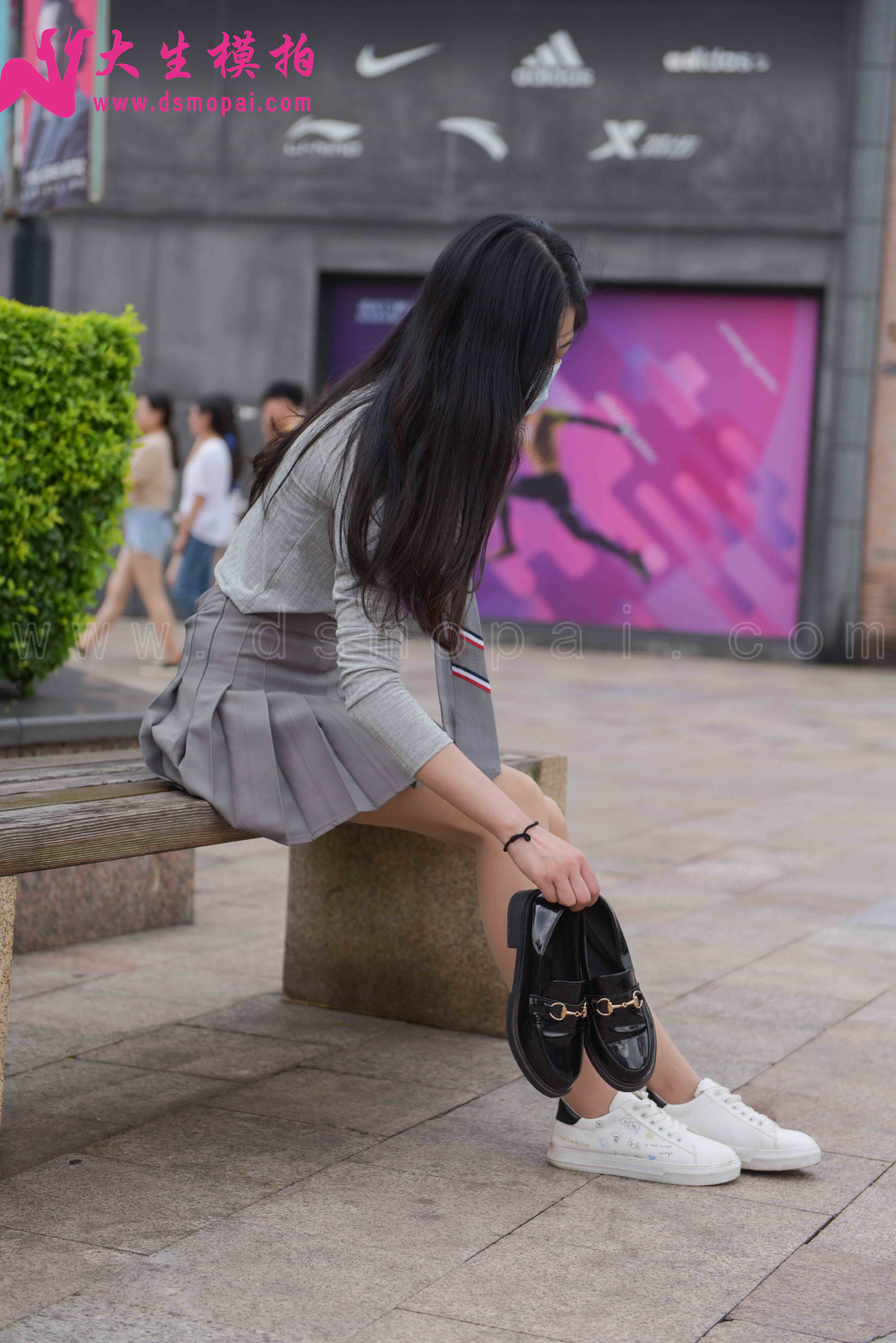 China Beauty Legs and feet 1005