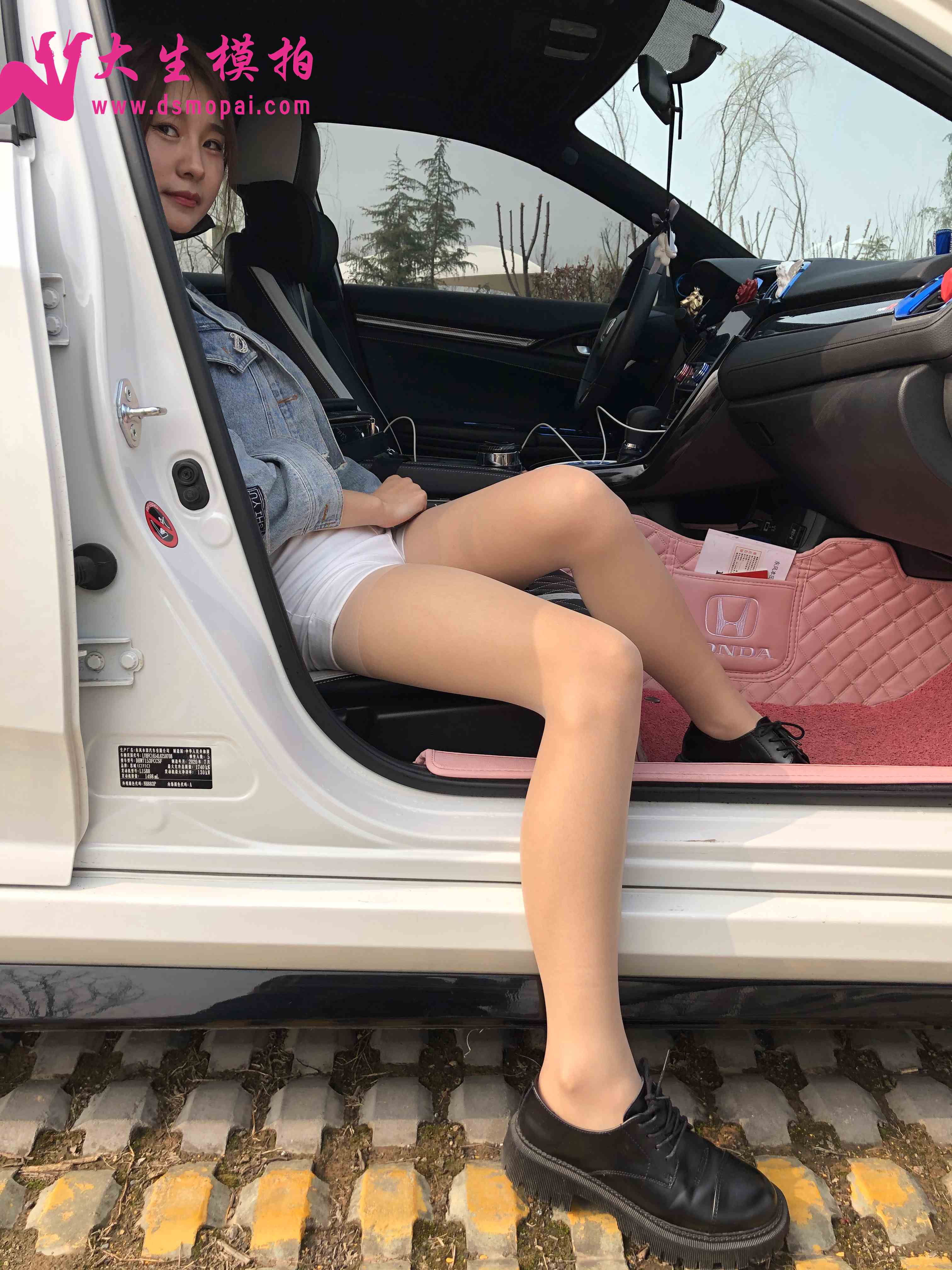 China Beauty Legs and feet 1007