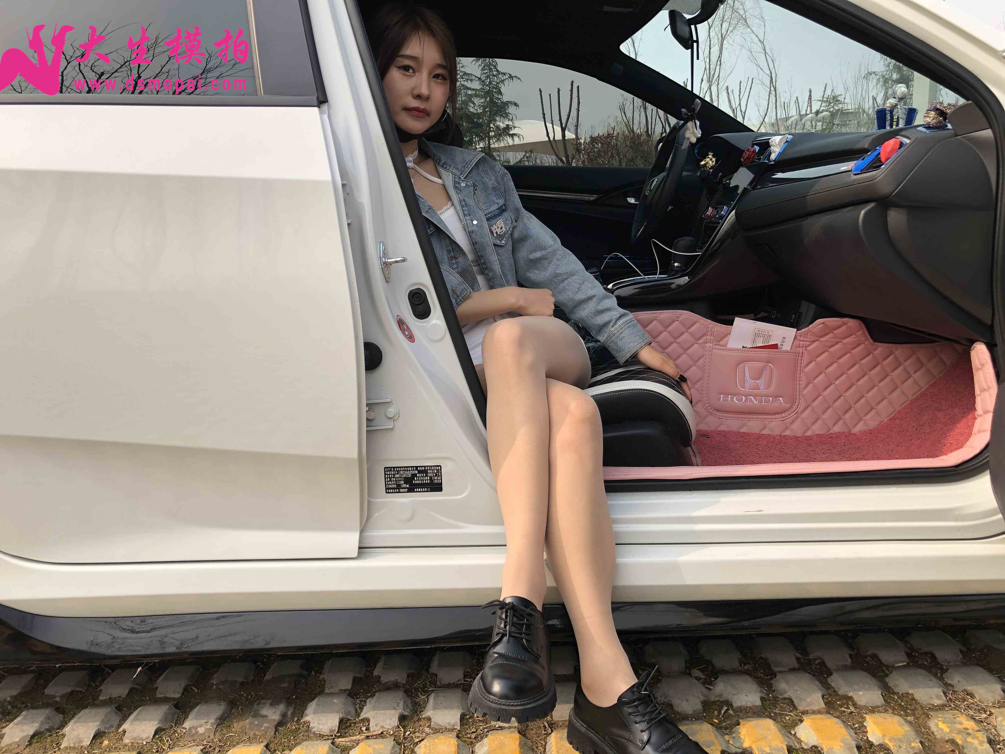 China Beauty Legs and feet 1007