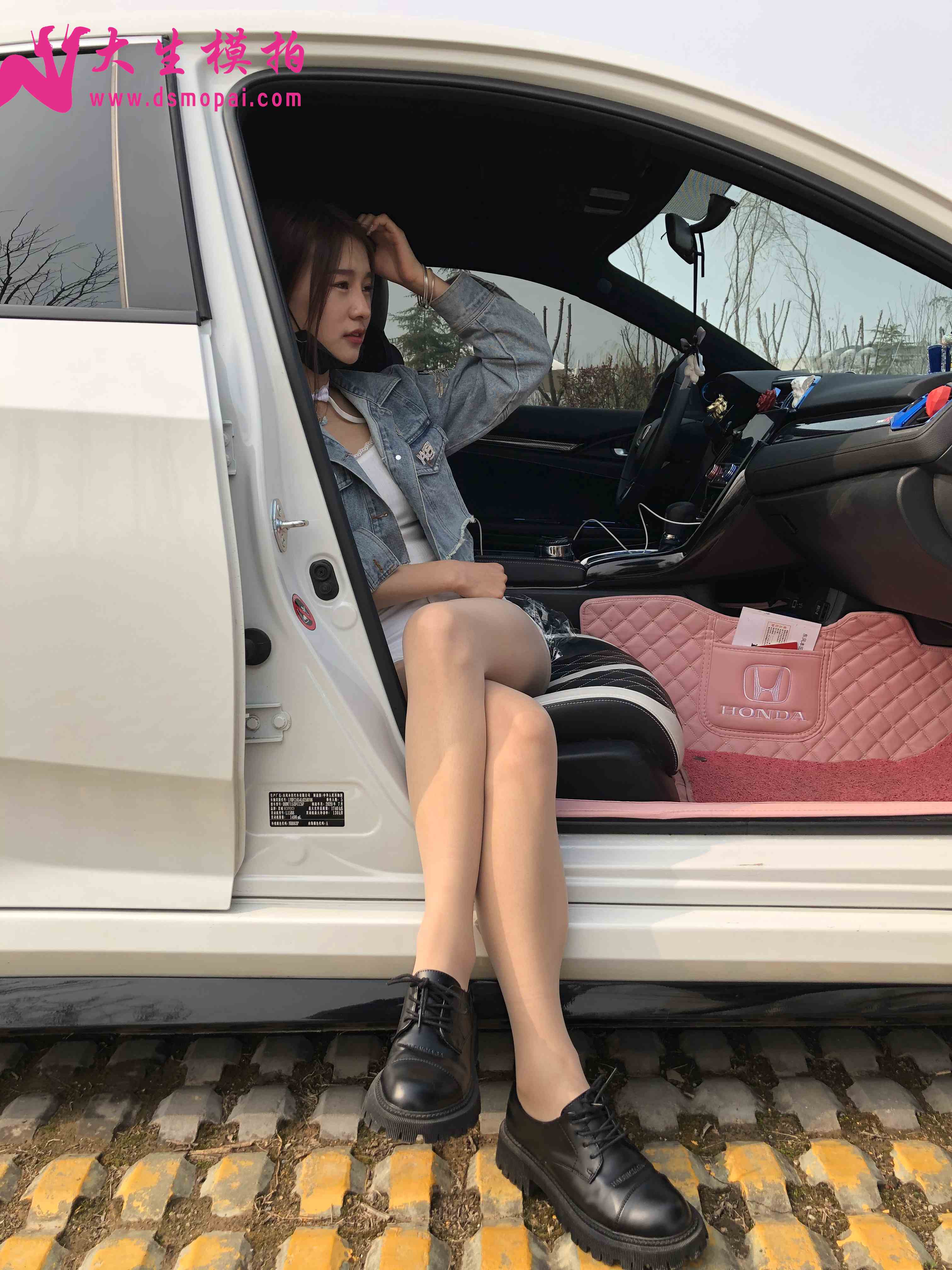 China Beauty Legs and feet 1007