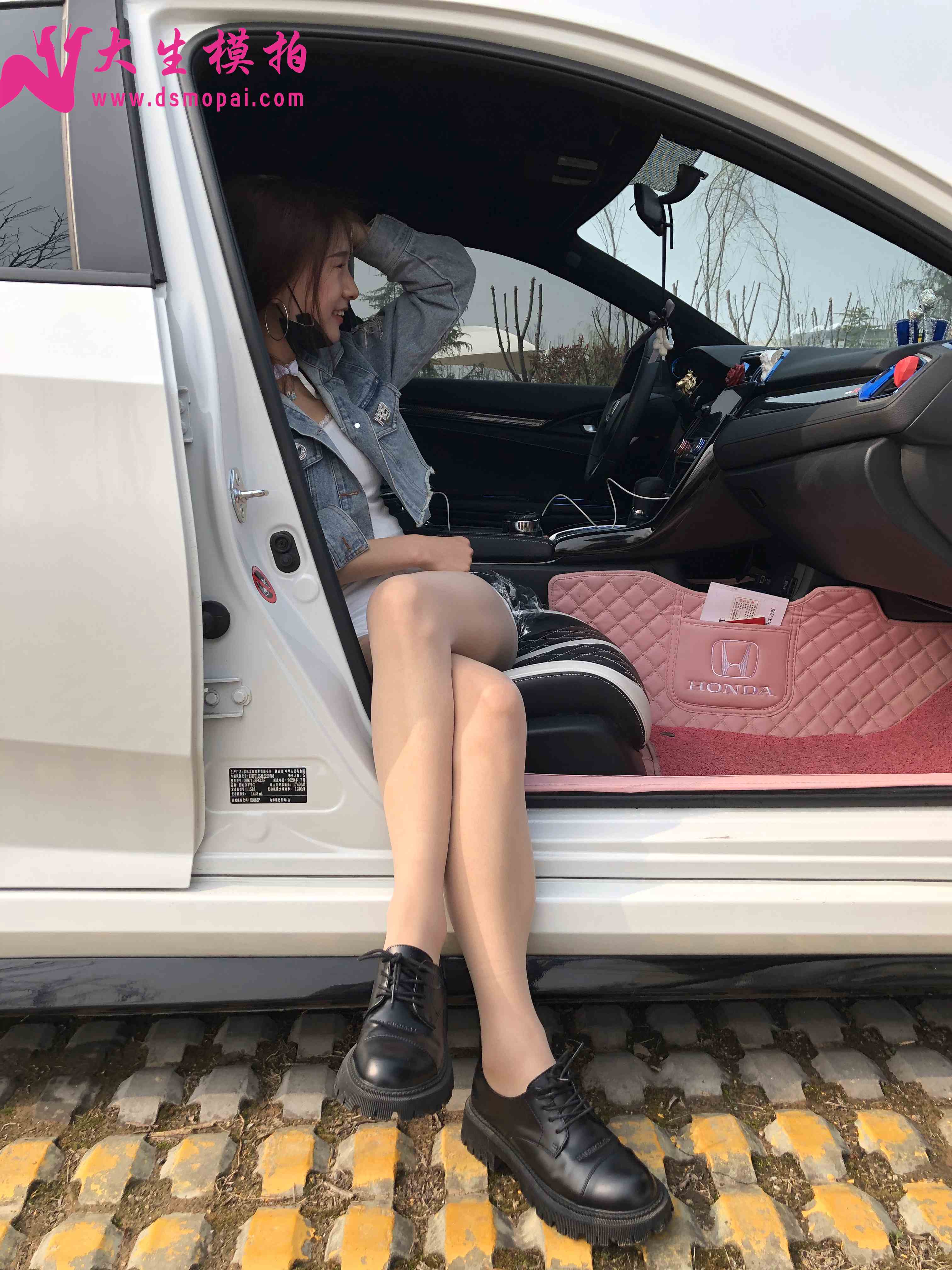 China Beauty Legs and feet 1007