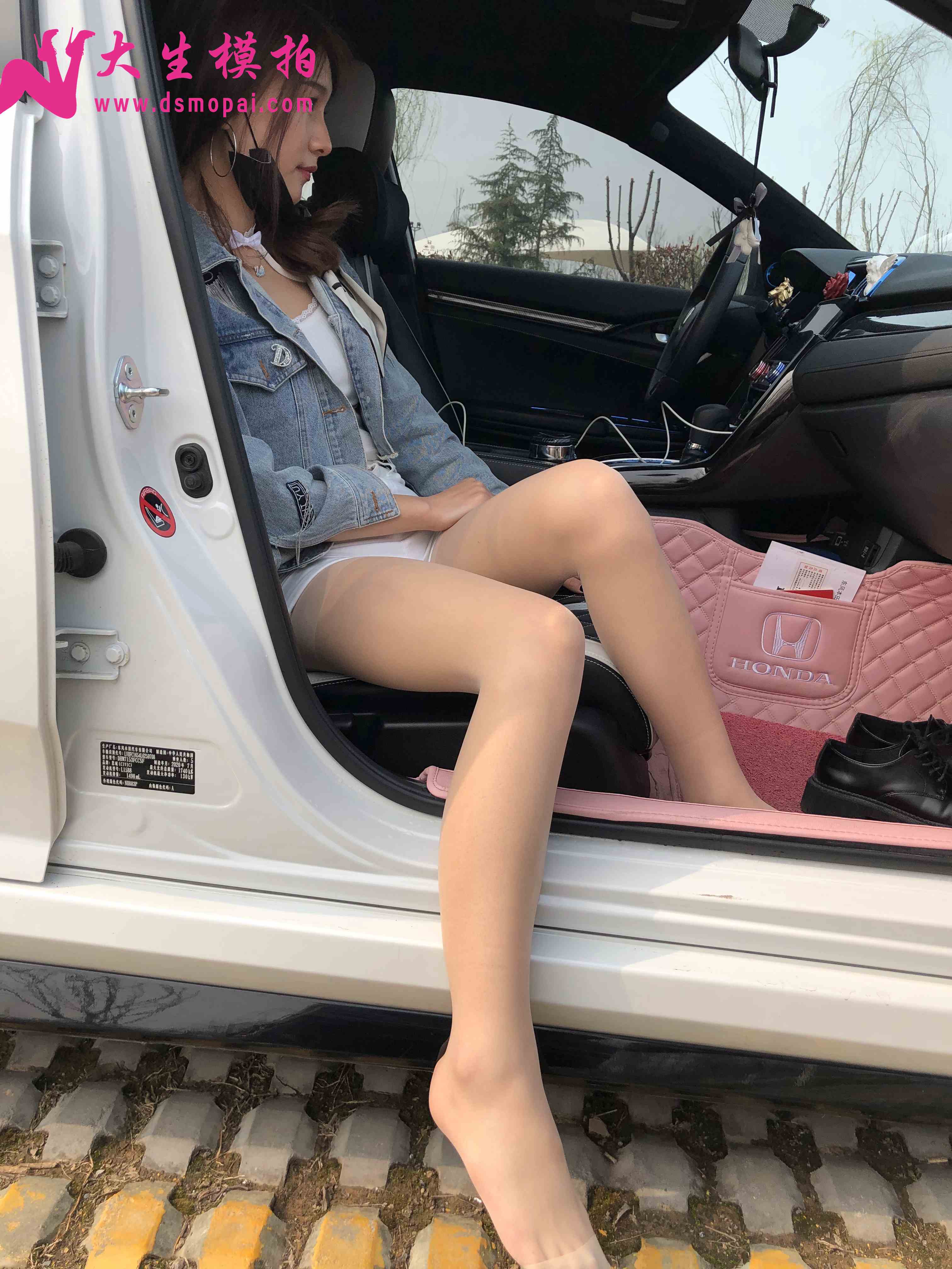 China Beauty Legs and feet 1007