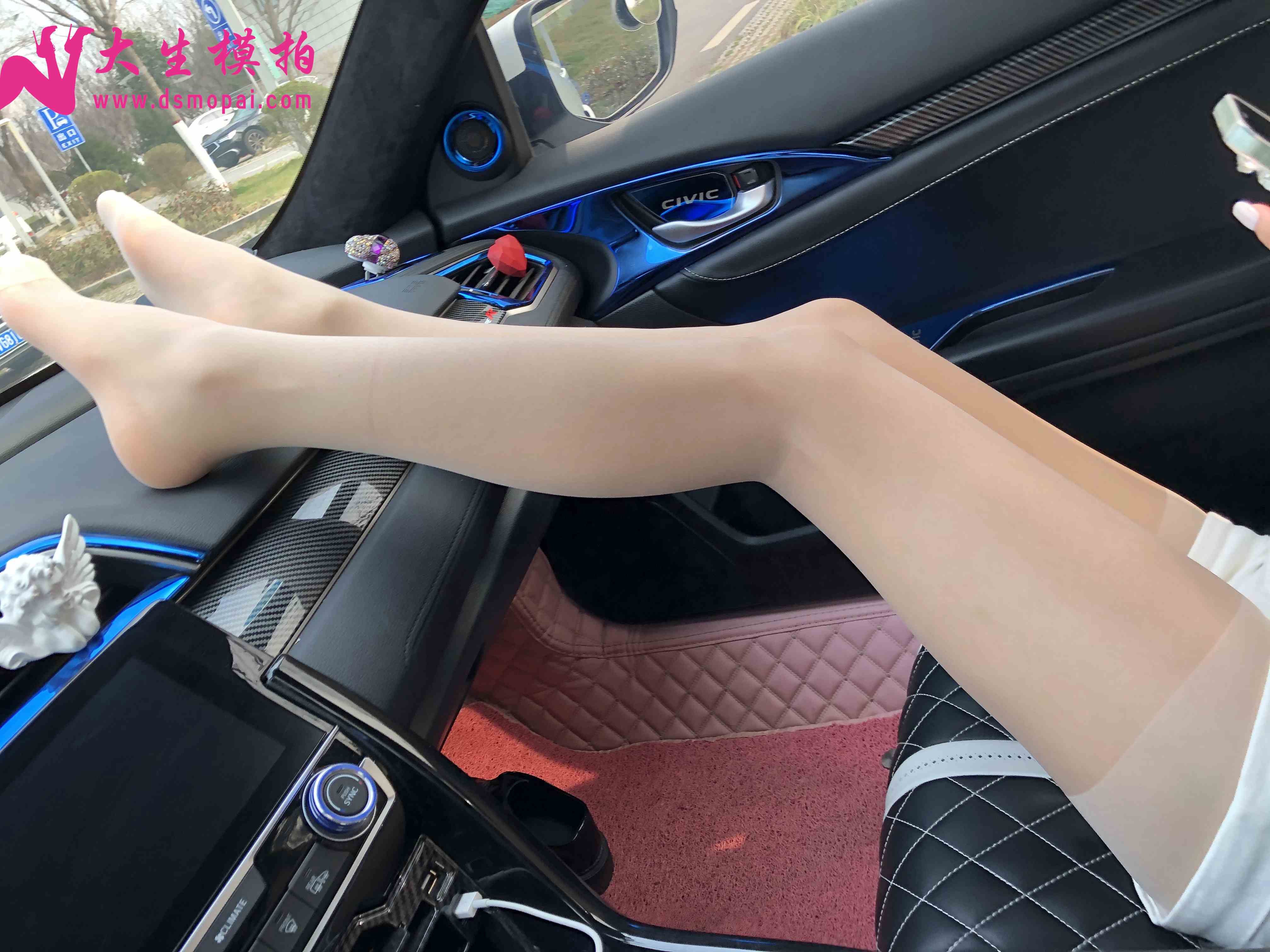 China Beauty Legs and feet 1007