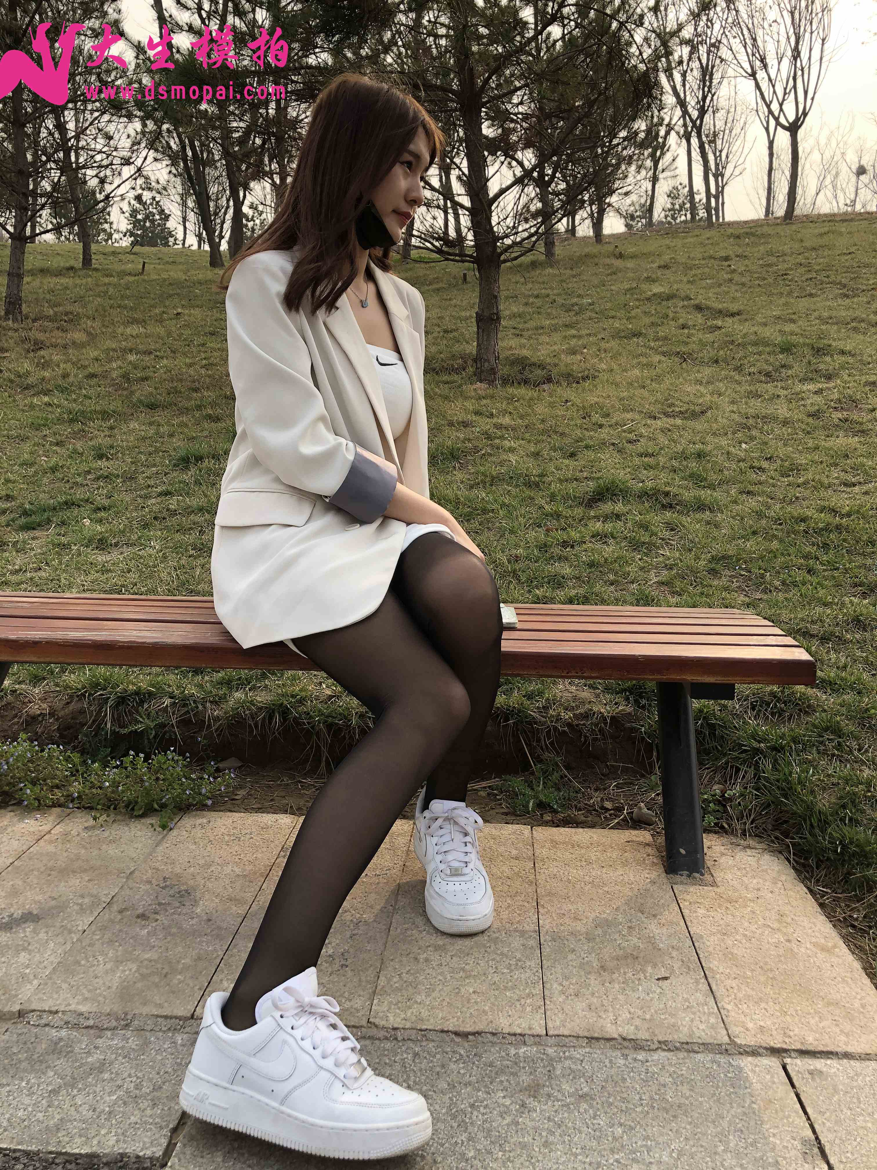 China Beauty Legs and feet 1008