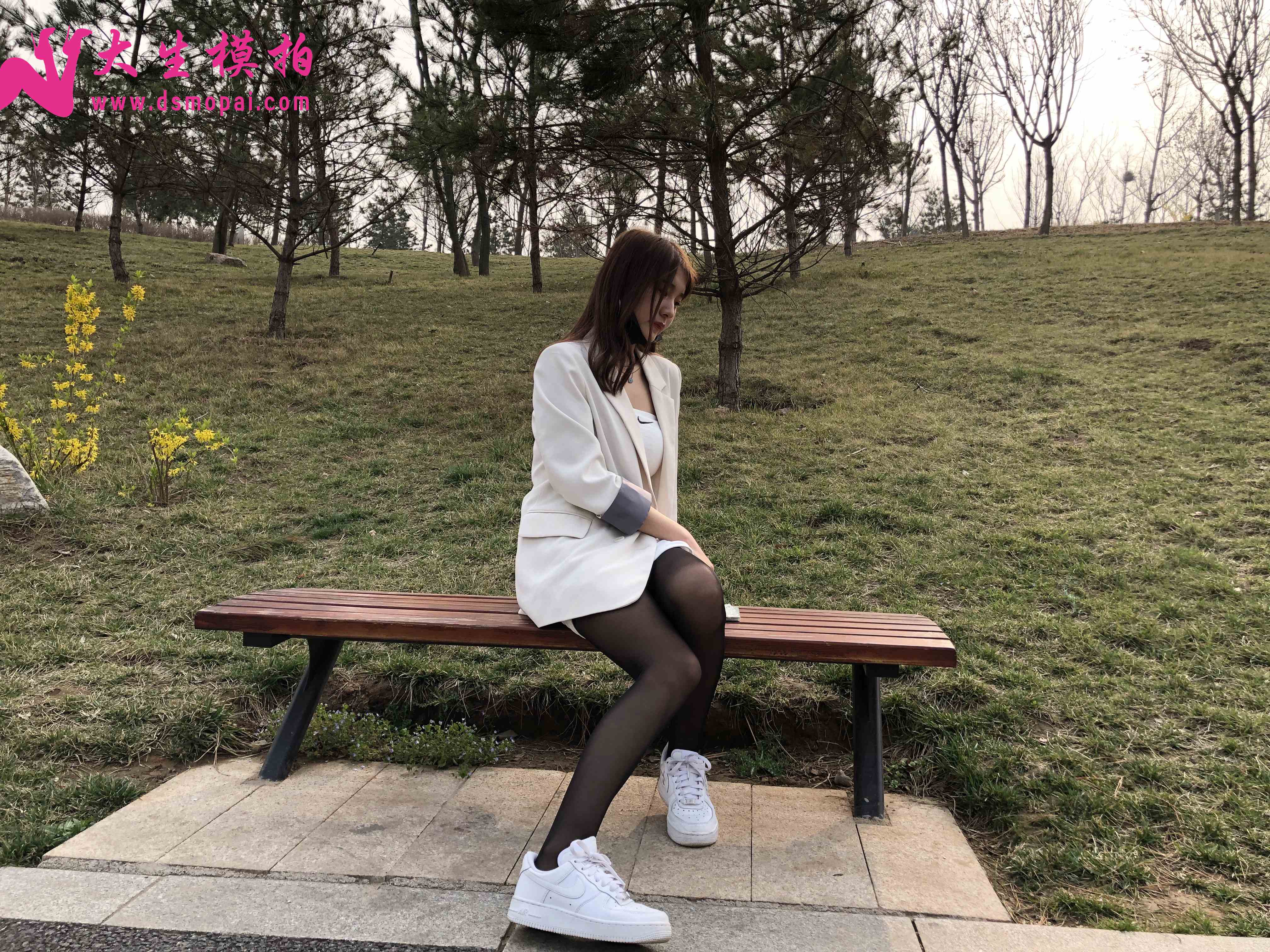 China Beauty Legs and feet 1008