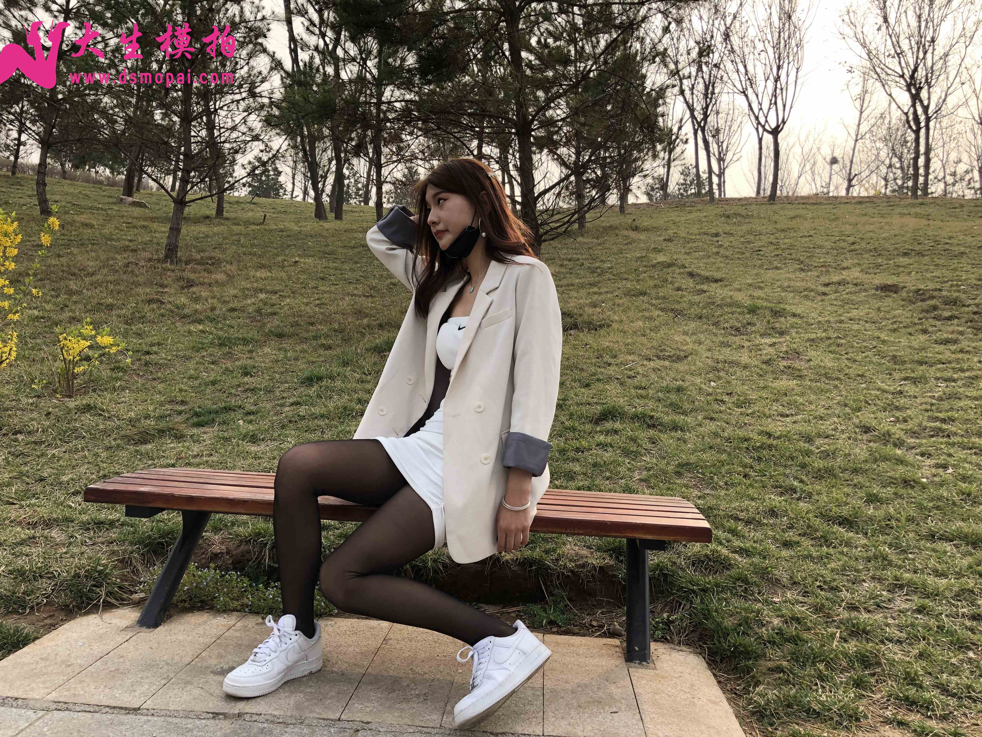 China Beauty Legs and feet 1008