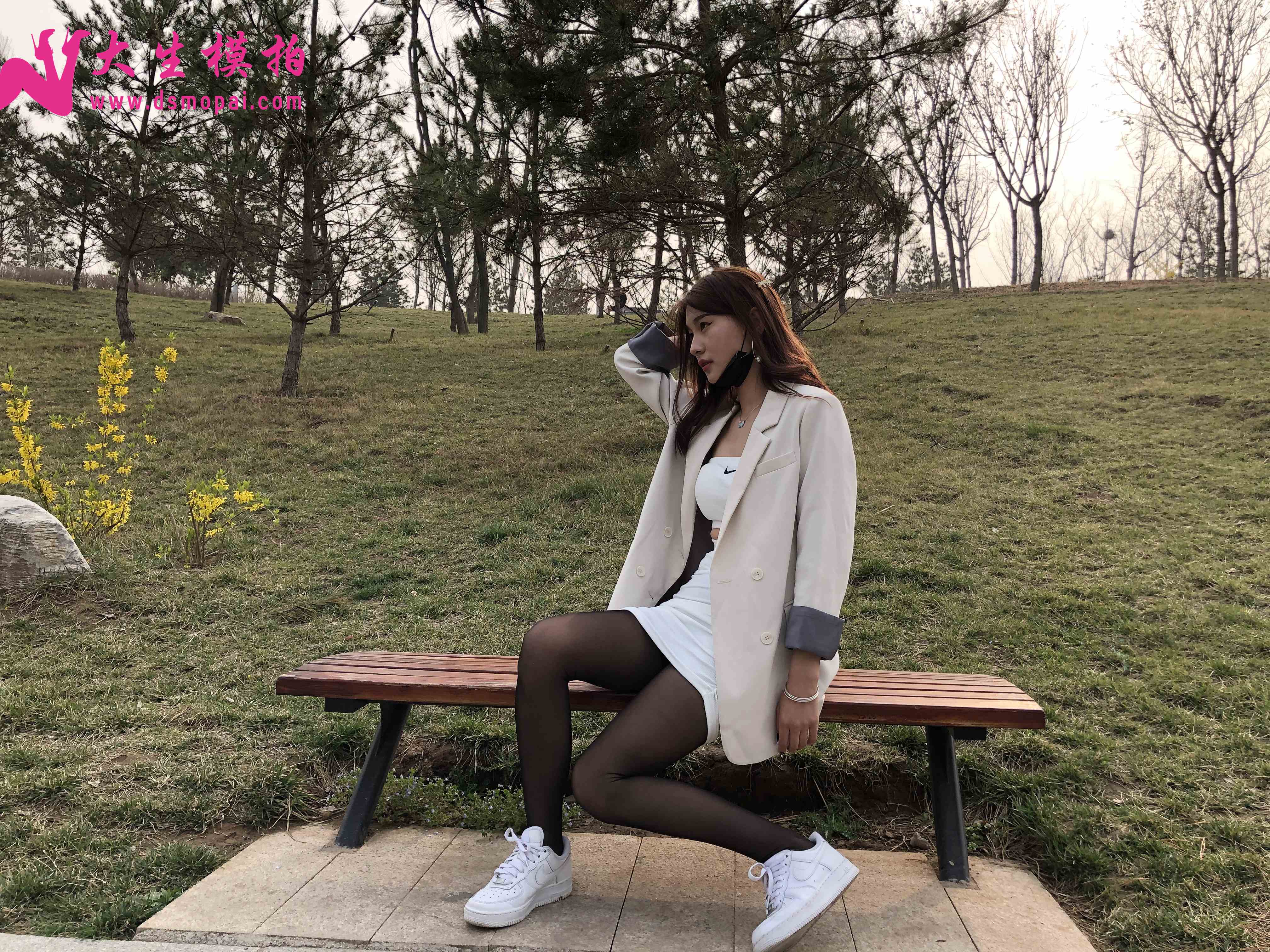 China Beauty Legs and feet 1008