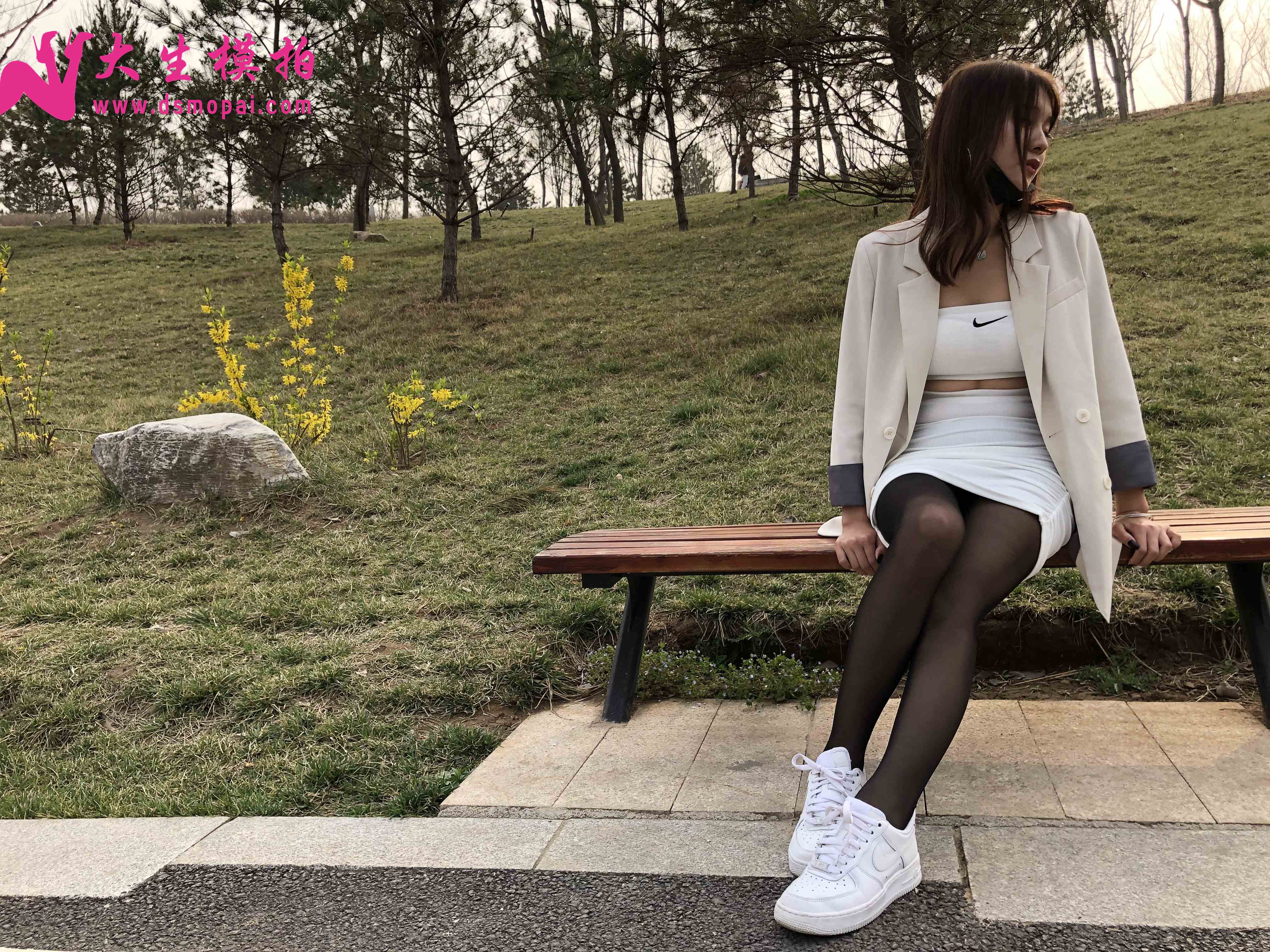 China Beauty Legs and feet 1008