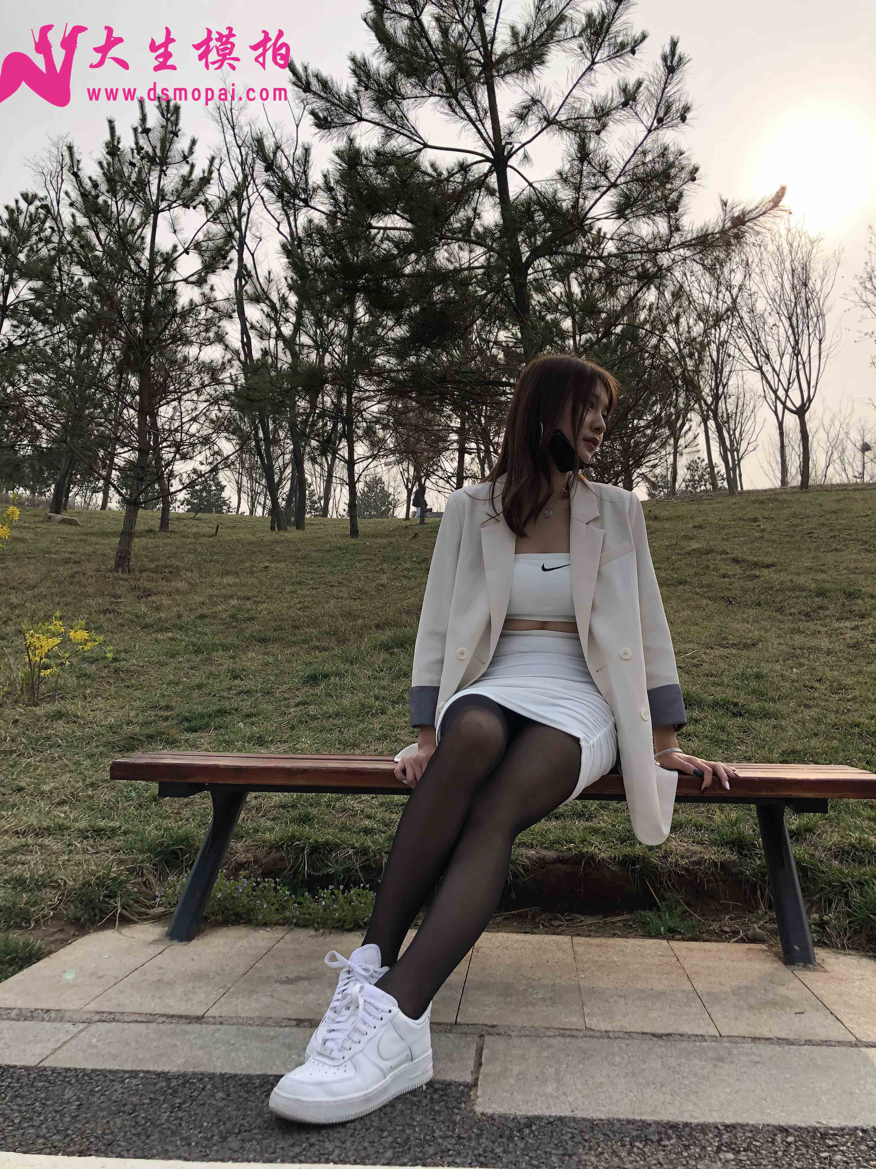 China Beauty Legs and feet 1008