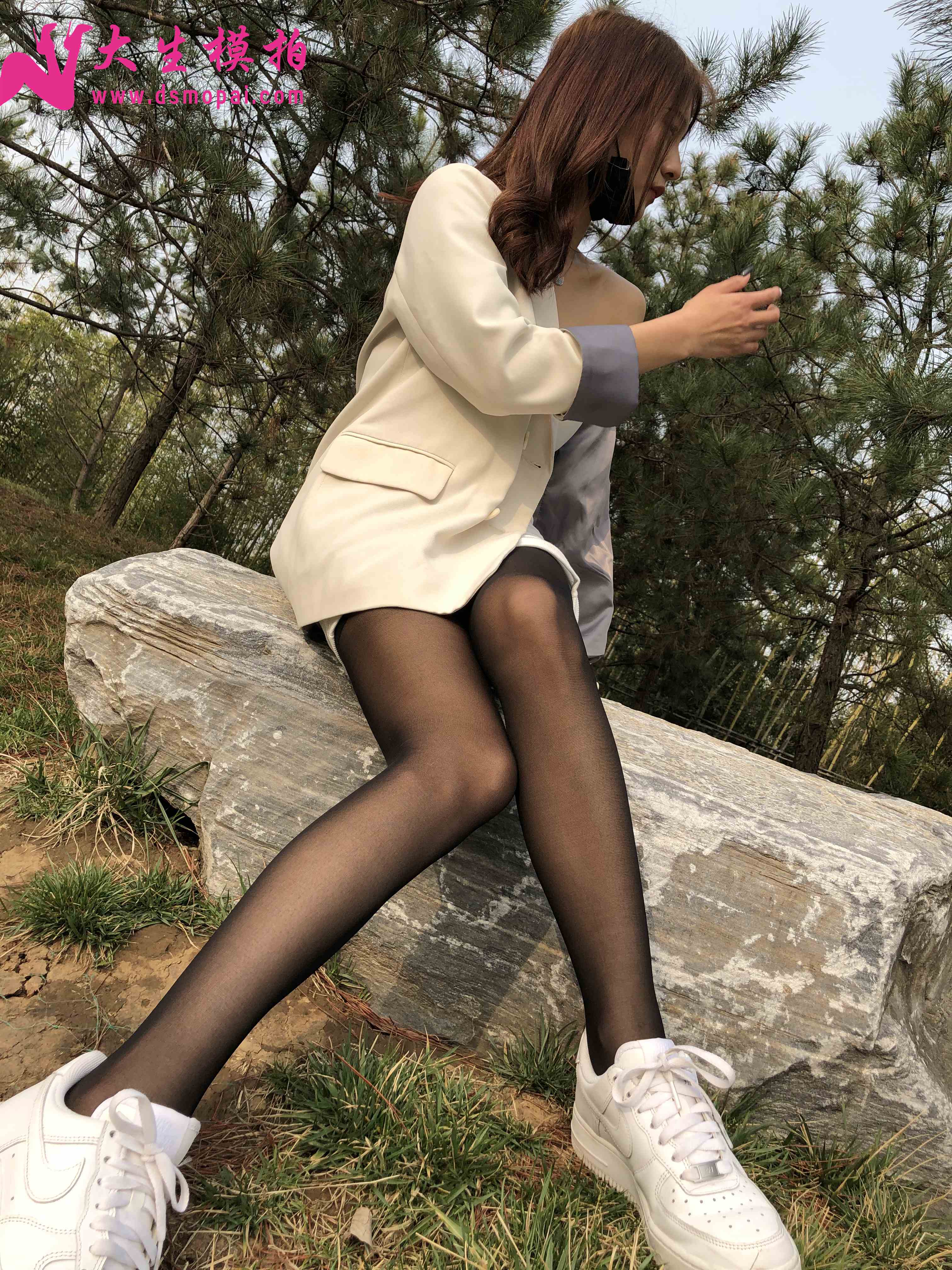 China Beauty Legs and feet 1008