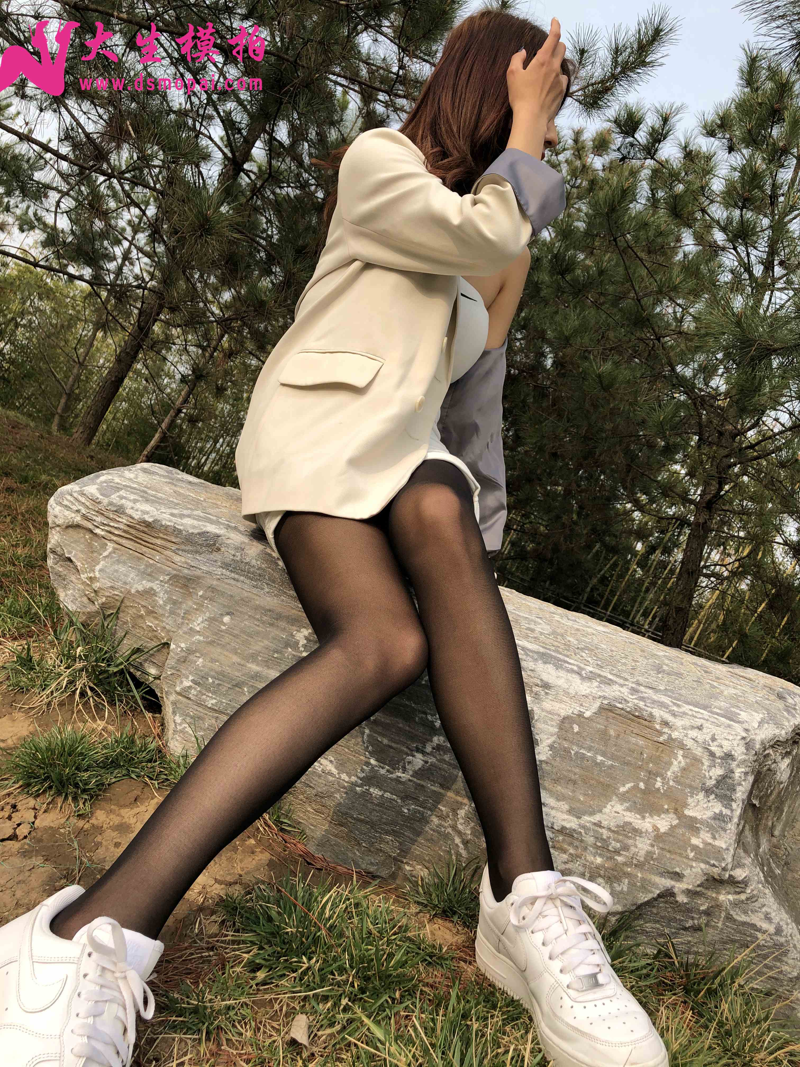 China Beauty Legs and feet 1008