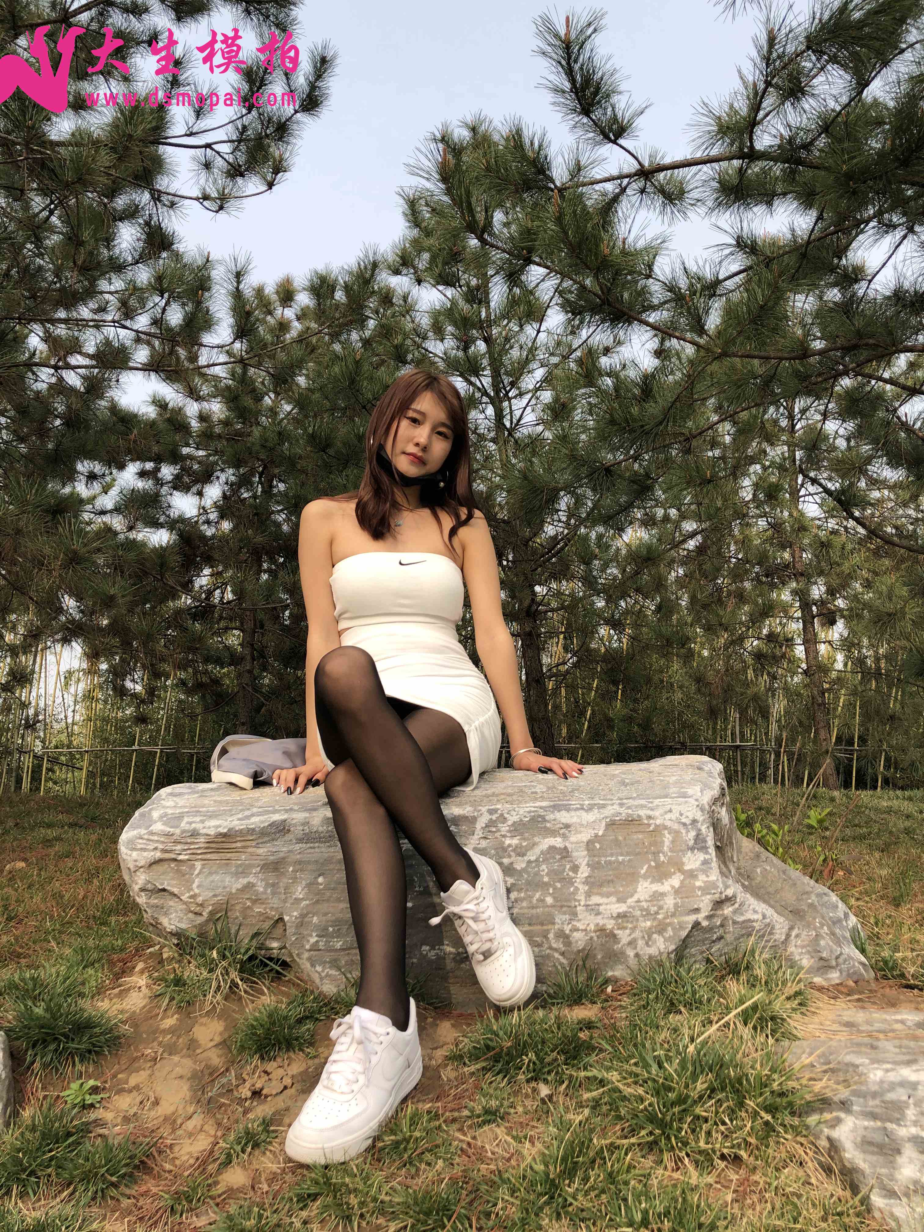 China Beauty Legs and feet 1008