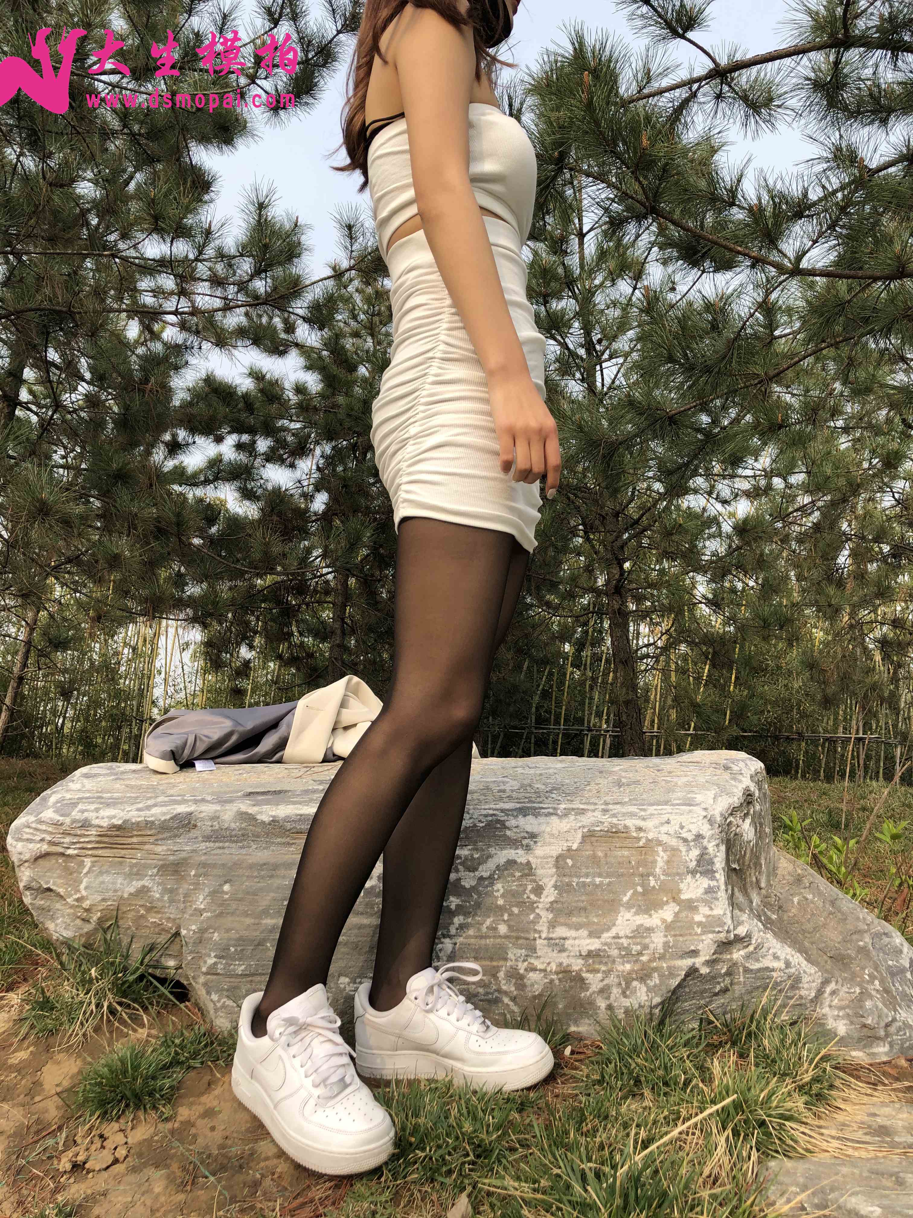 China Beauty Legs and feet 1008