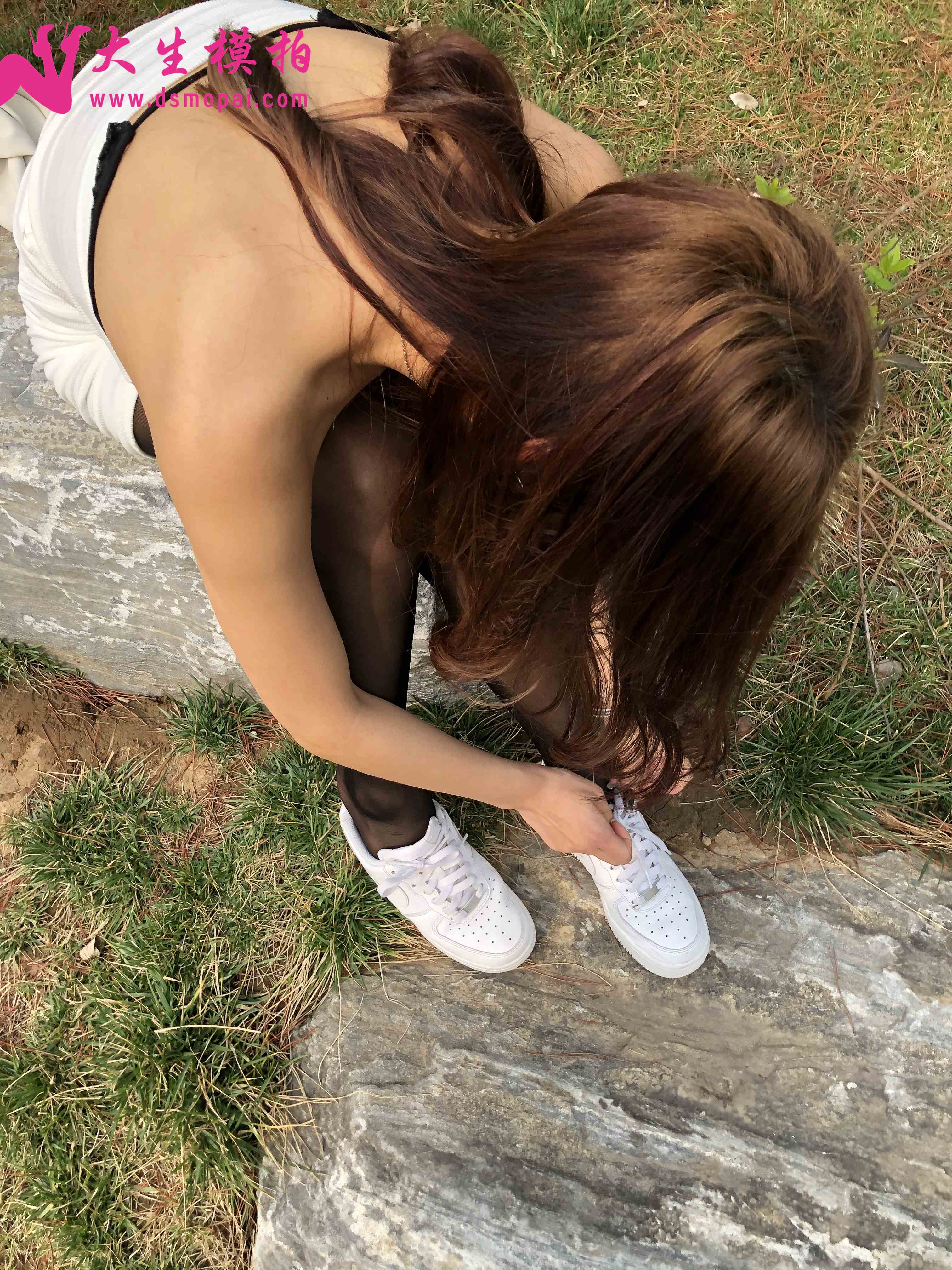 China Beauty Legs and feet 1008