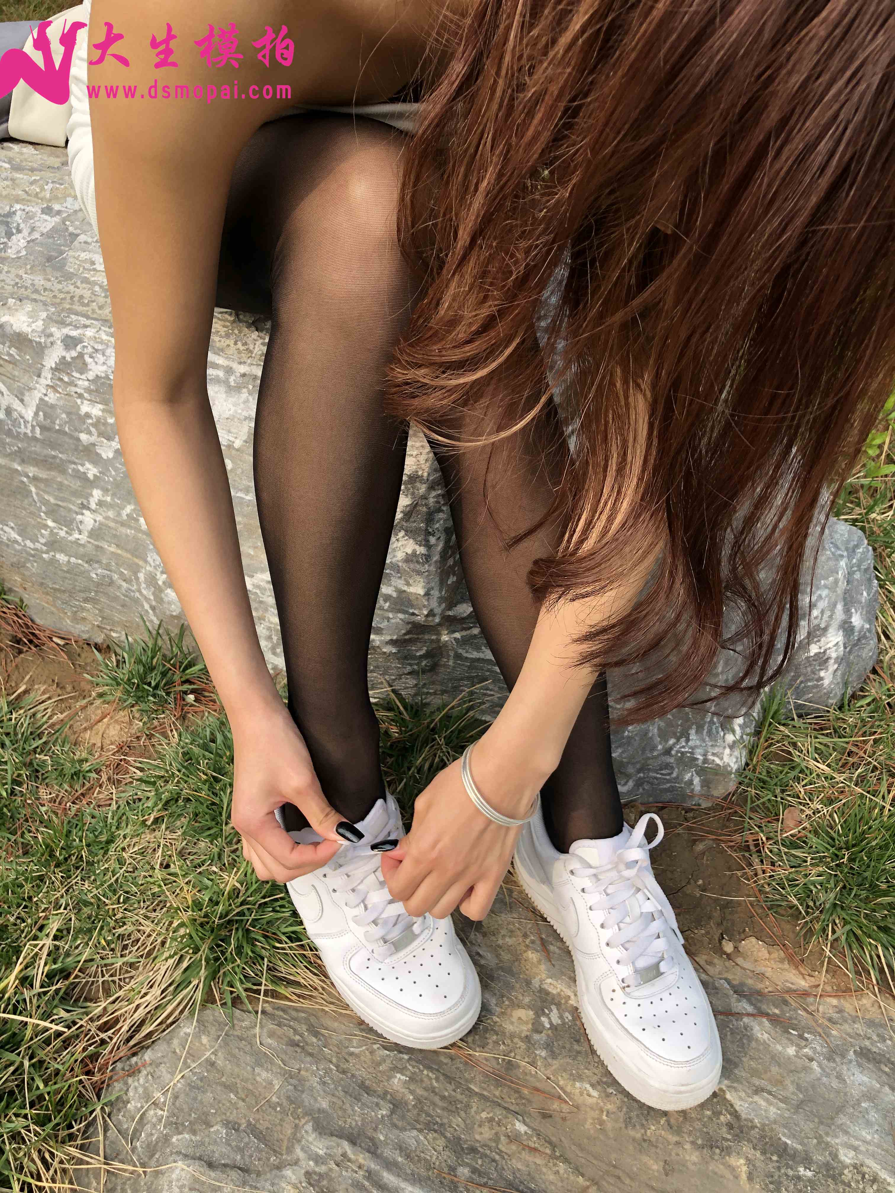 China Beauty Legs and feet 1008