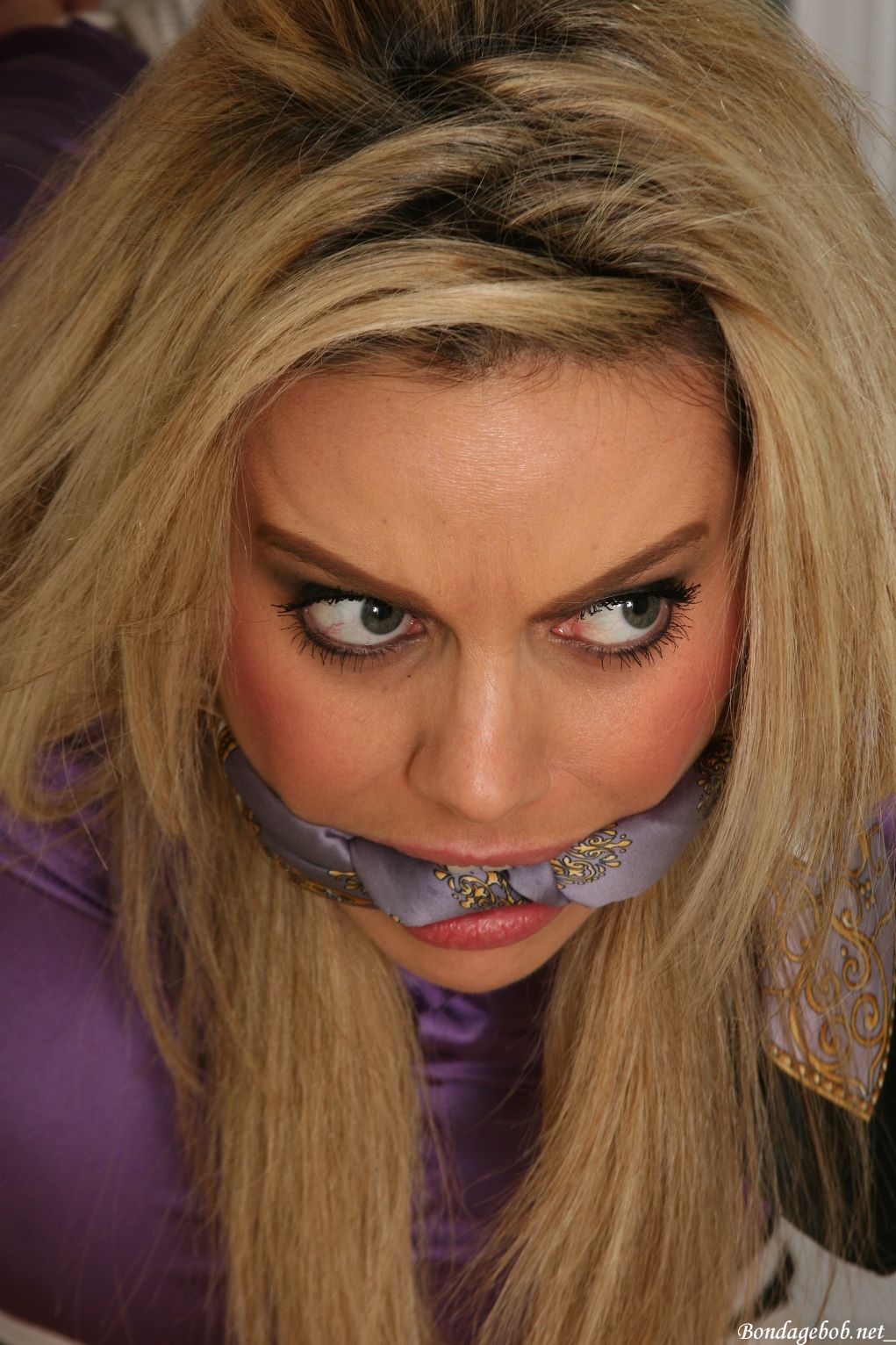 Tied Sexy Beauties 218-3