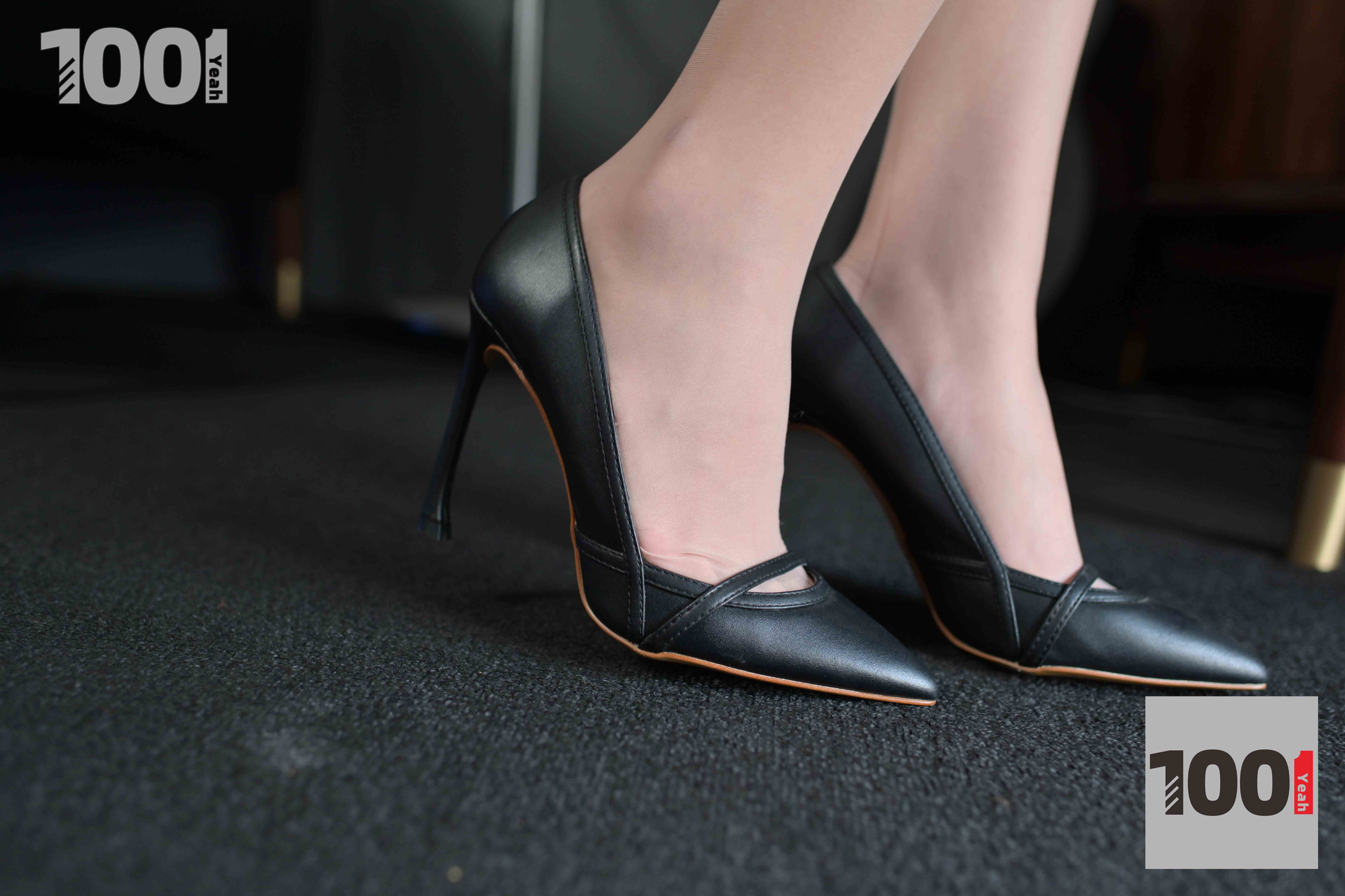 China Beauty Legs and feet 1013