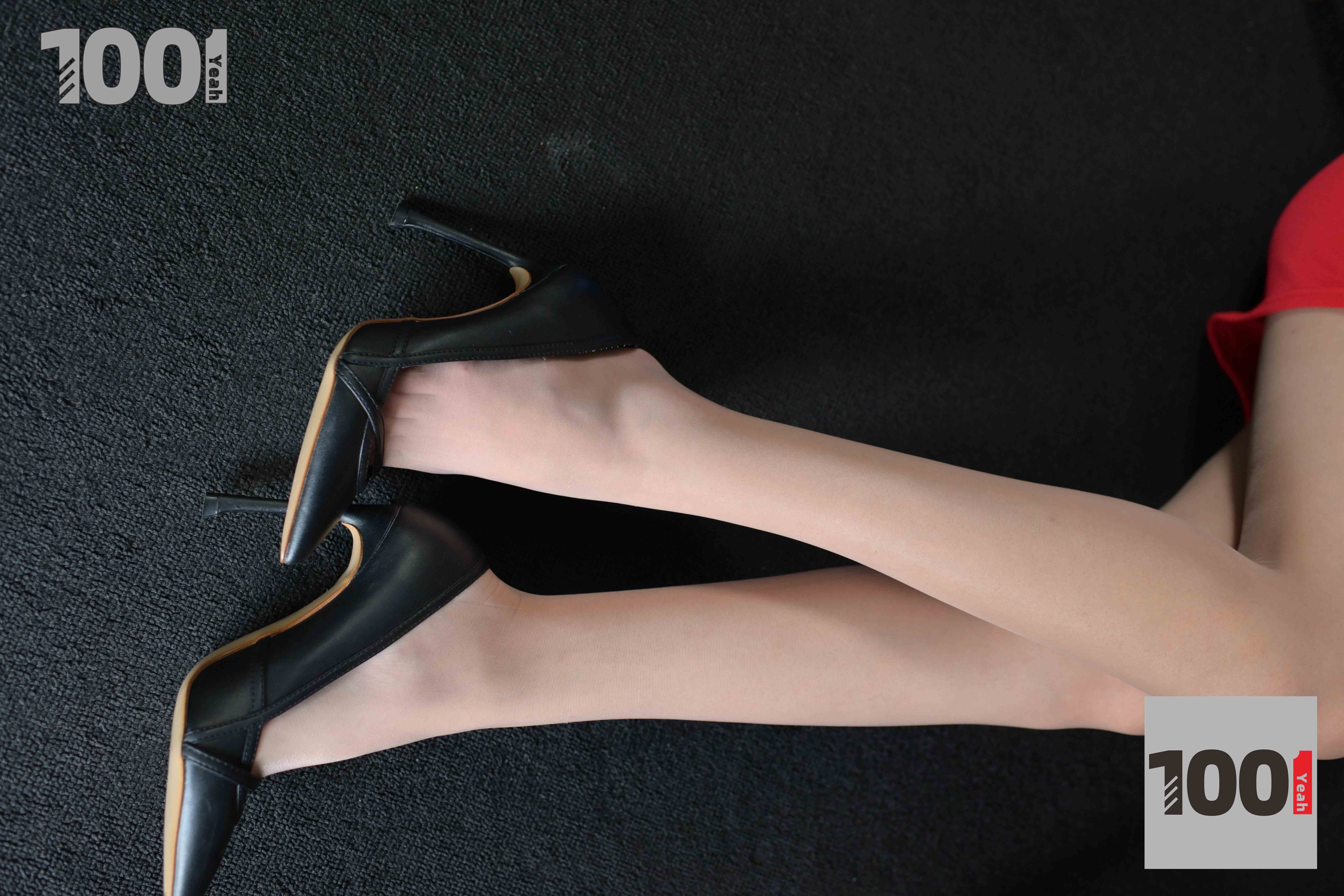 China Beauty Legs and feet 1013