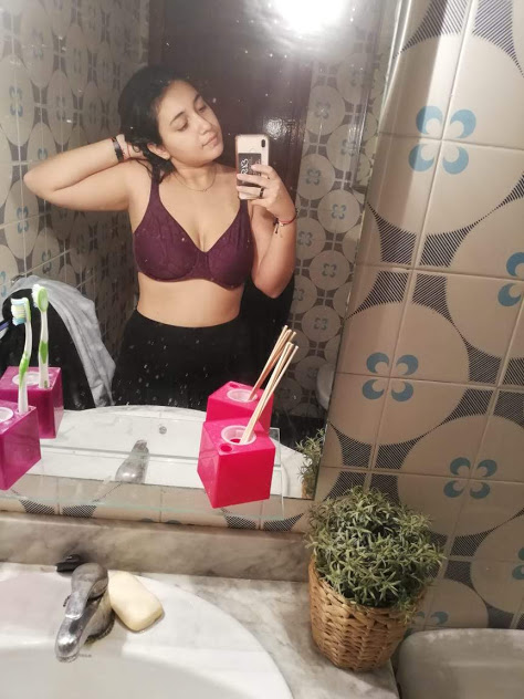 Viral Nurse naked pic