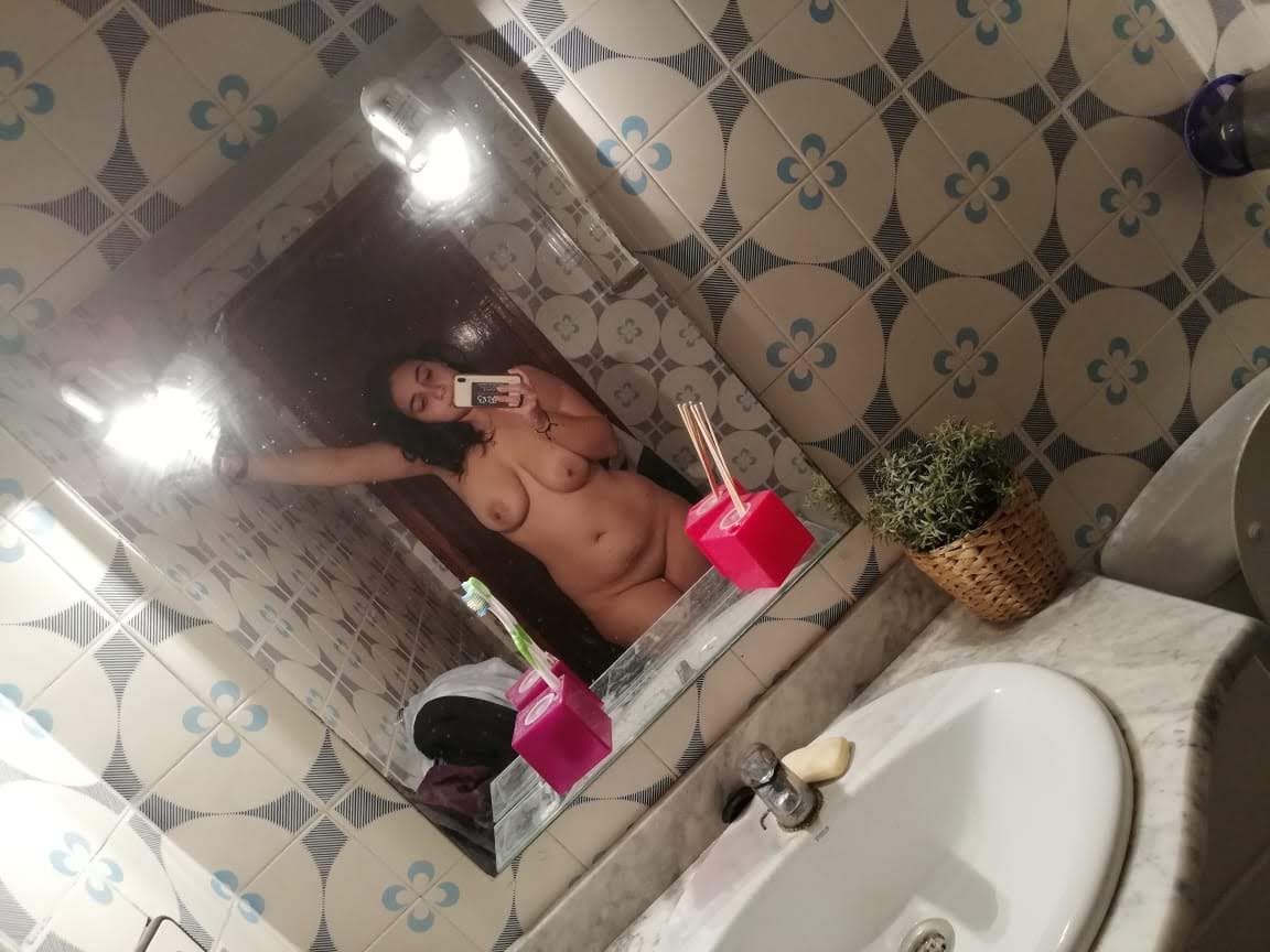 Viral Nurse naked pic