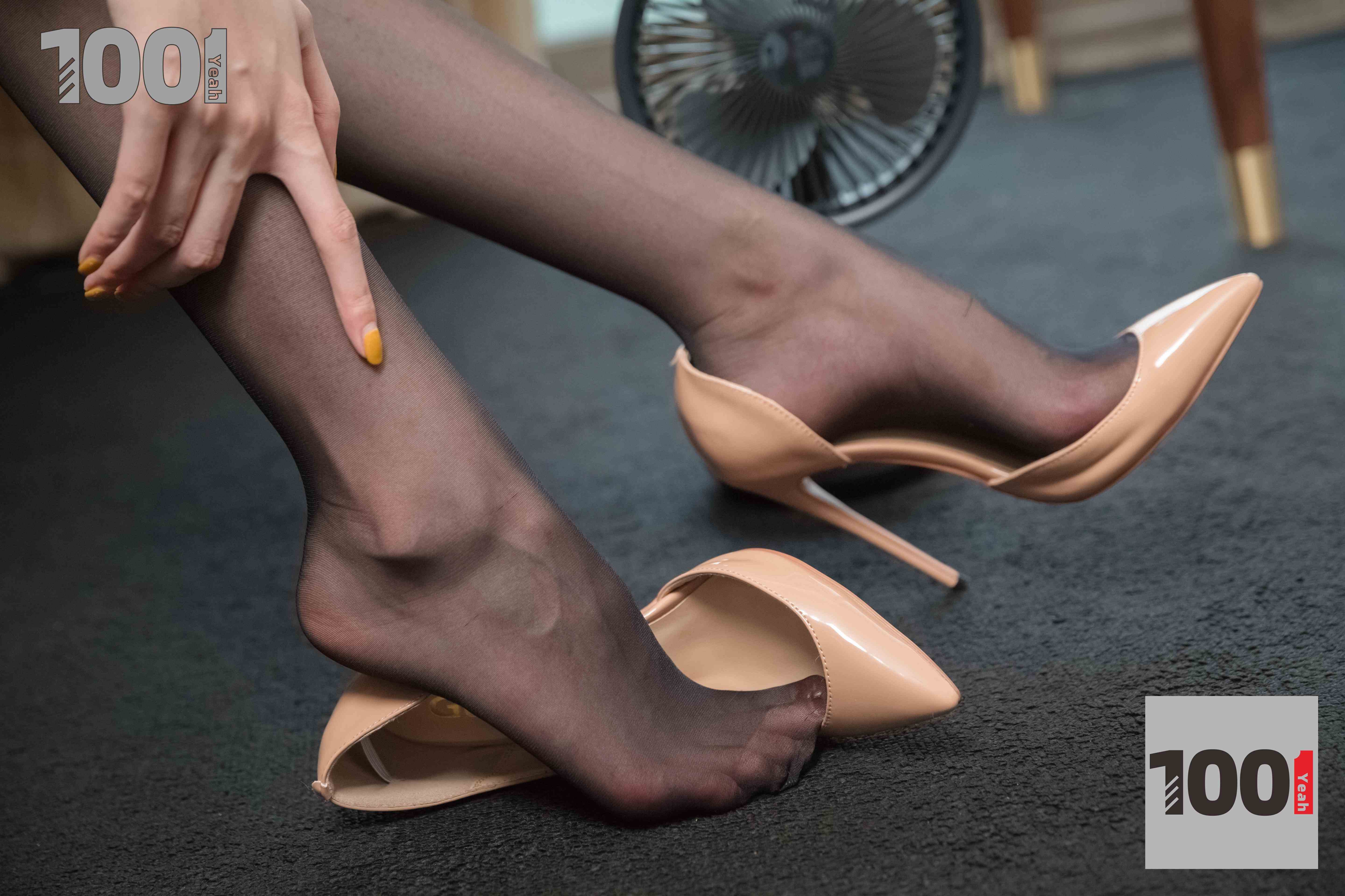 China Beauty Legs and feet 1018