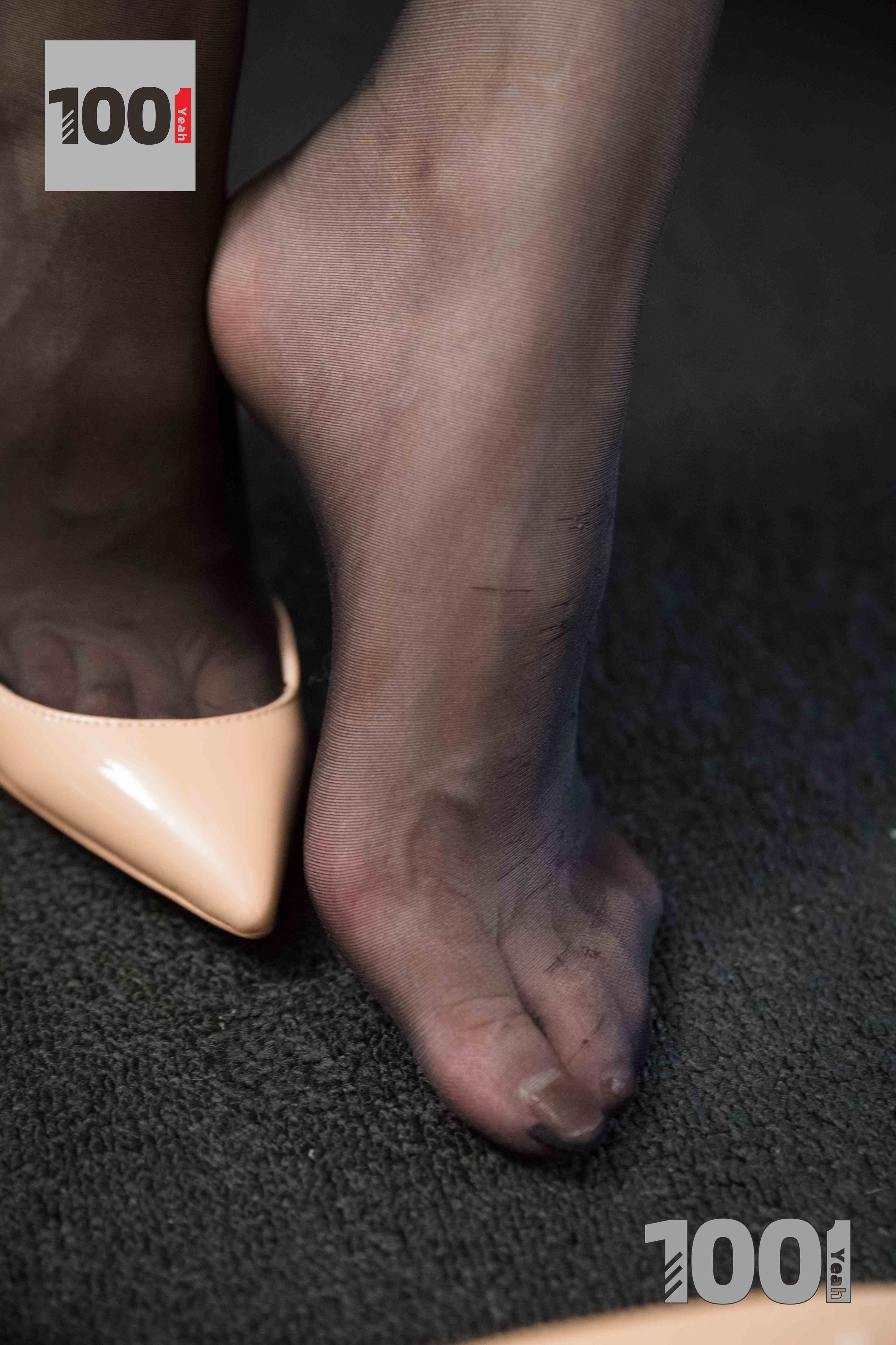 China Beauty Legs and feet 1018