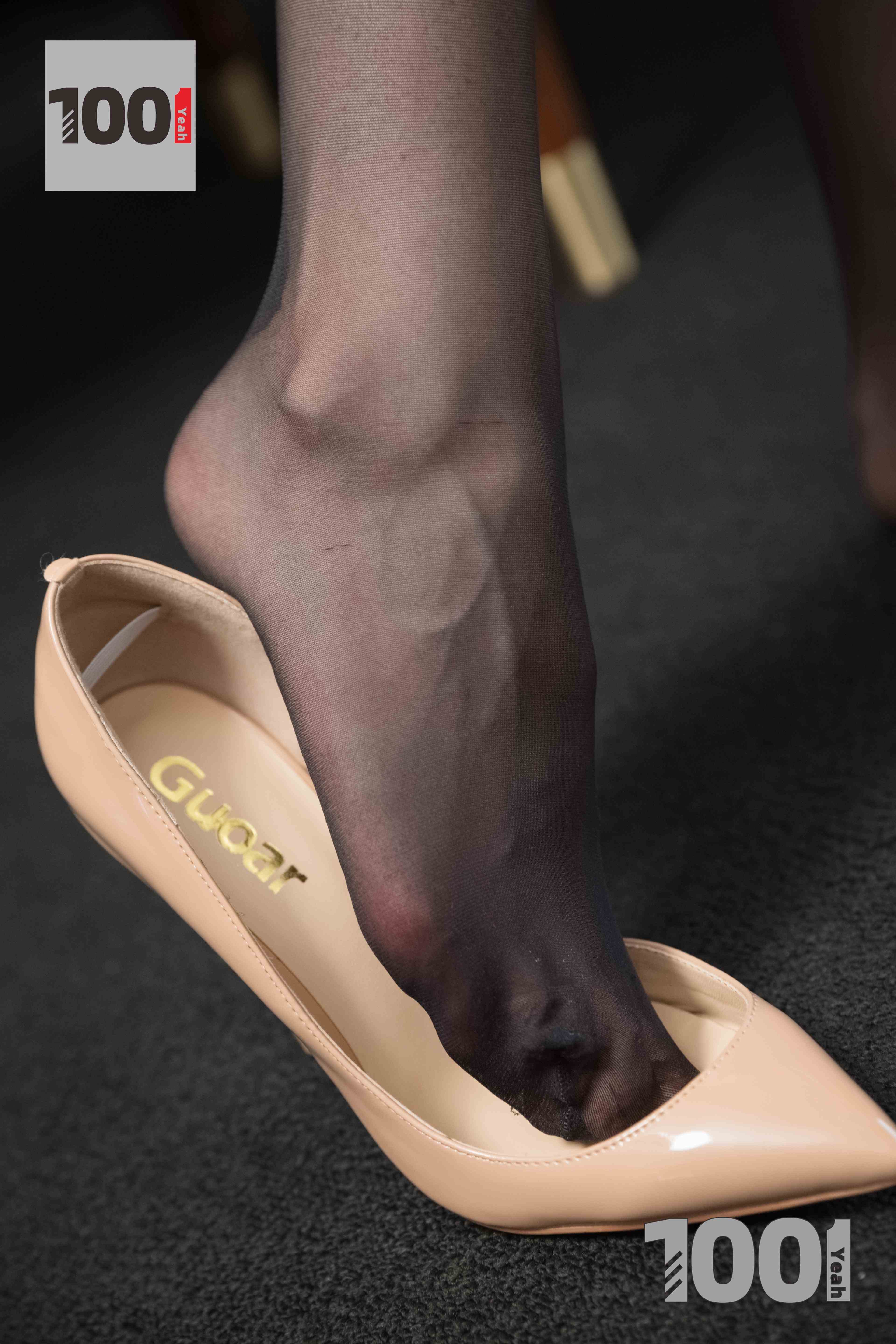 China Beauty Legs and feet 1018