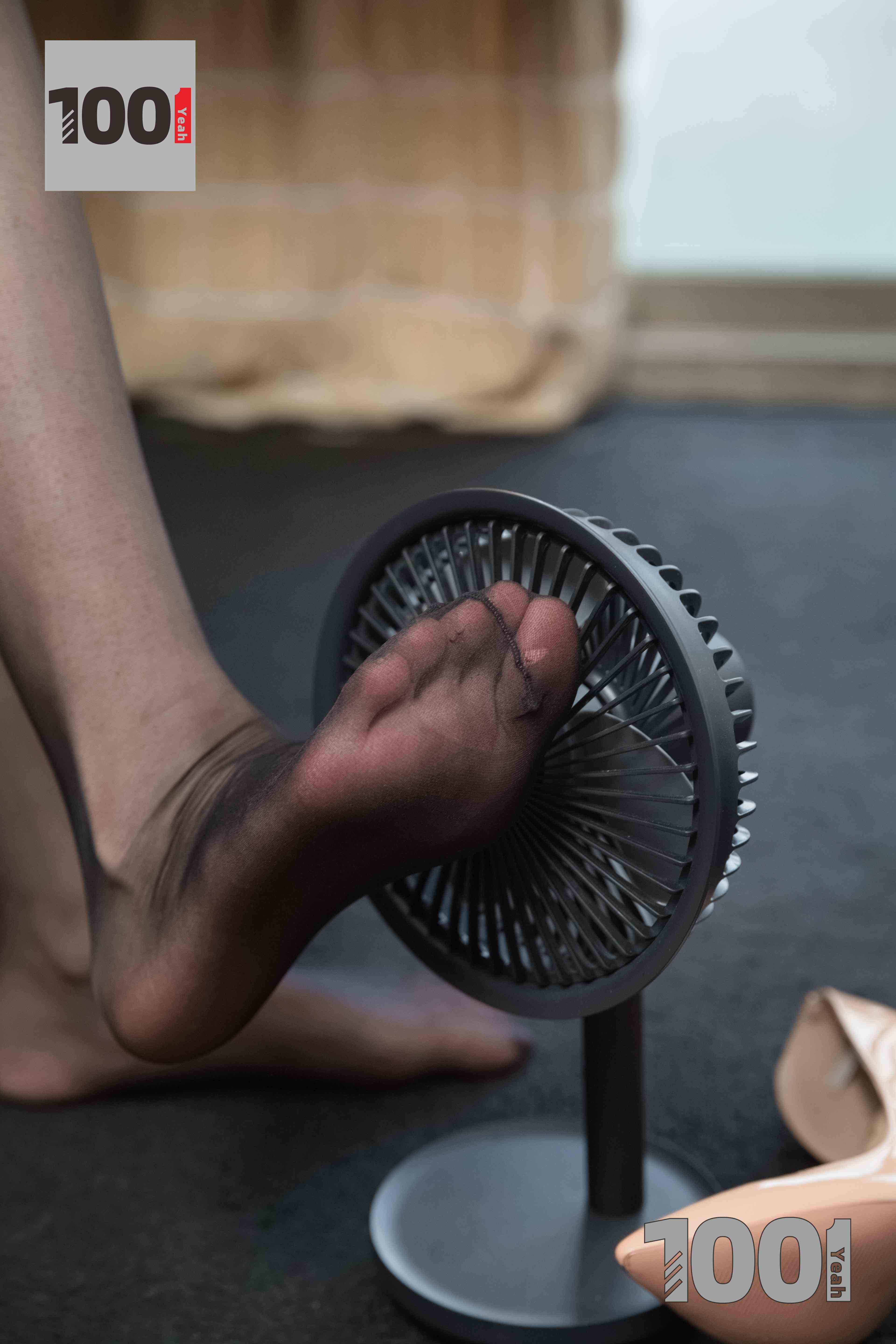 China Beauty Legs and feet 1018