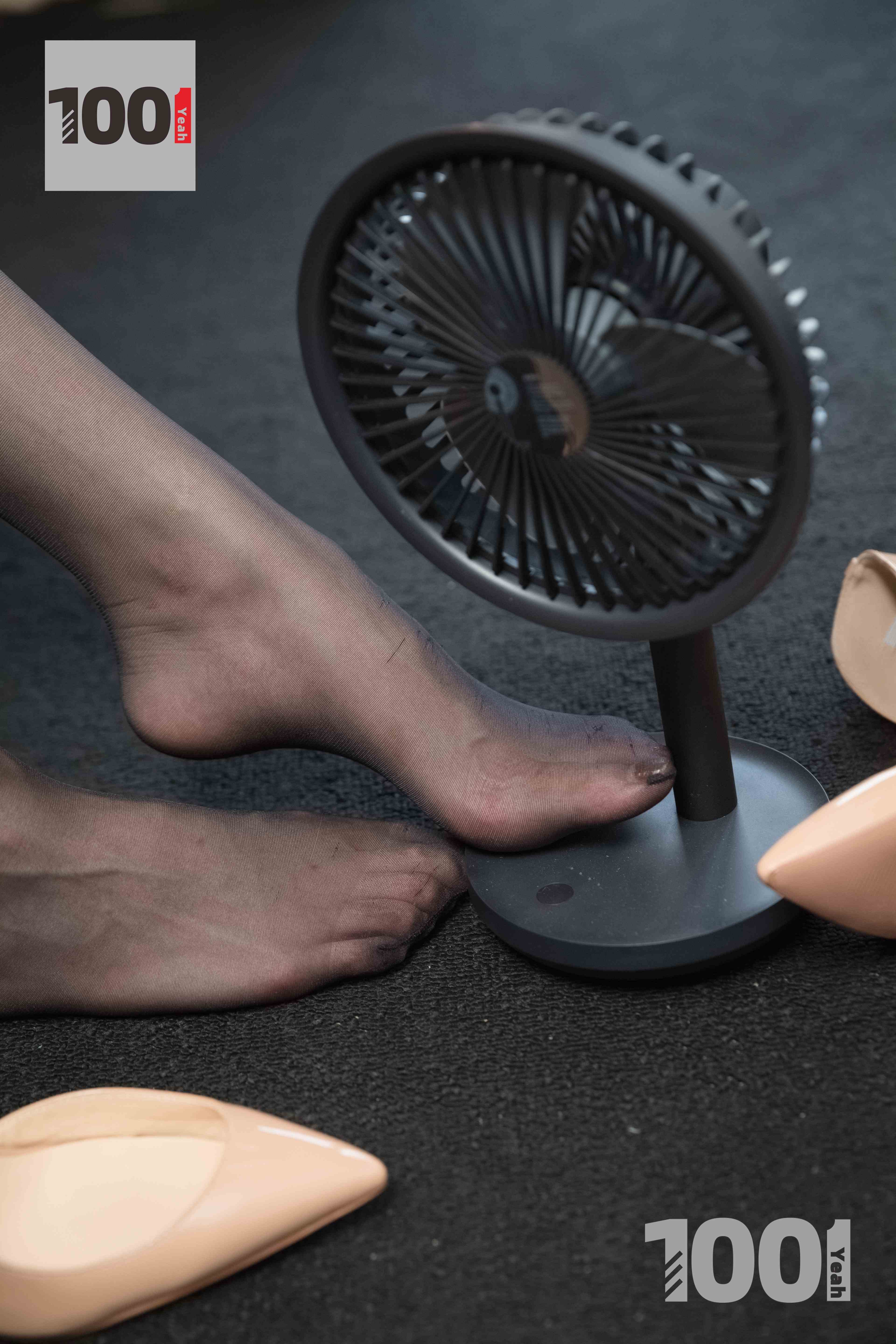 China Beauty Legs and feet 1018