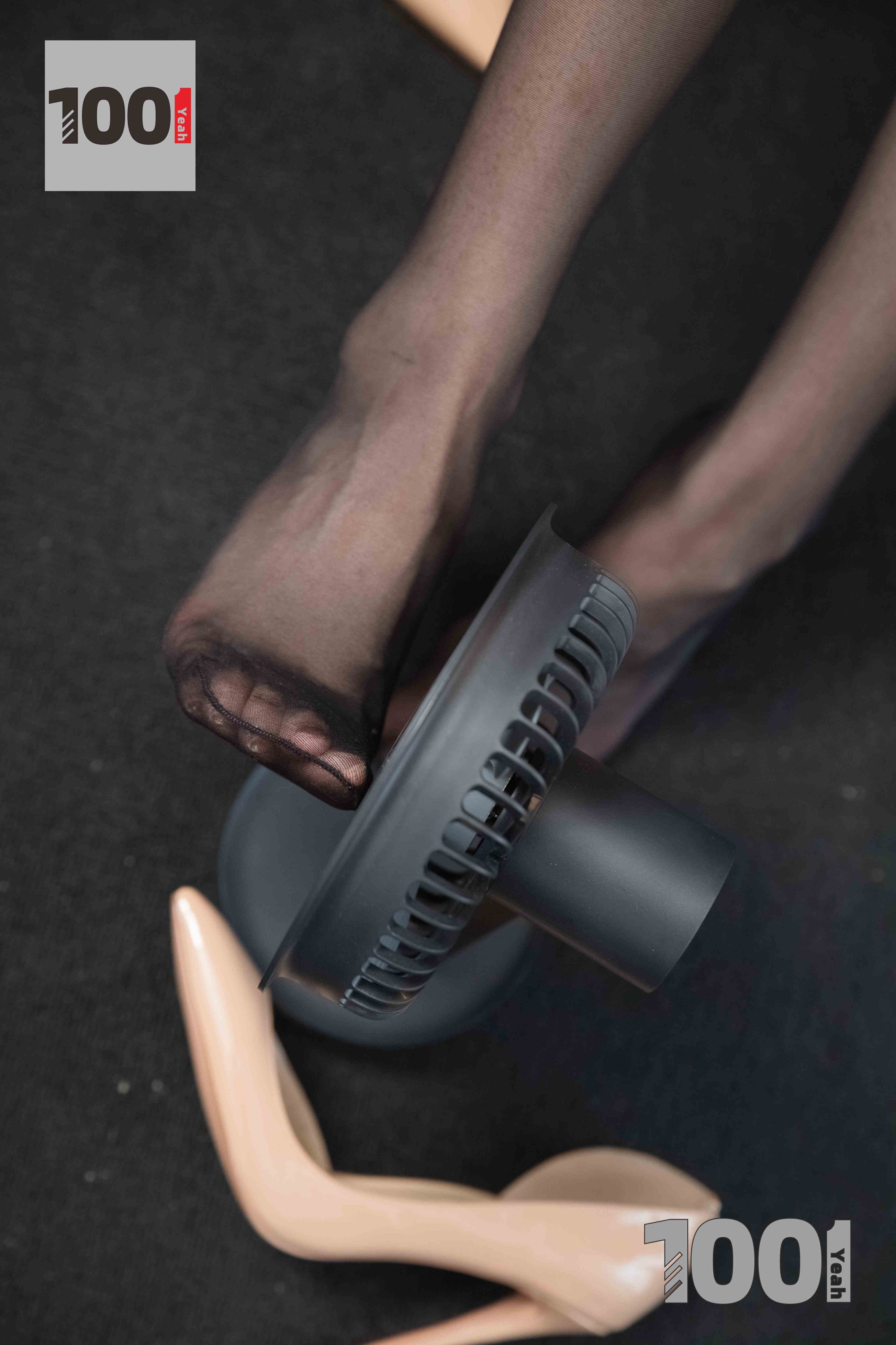 China Beauty Legs and feet 1018