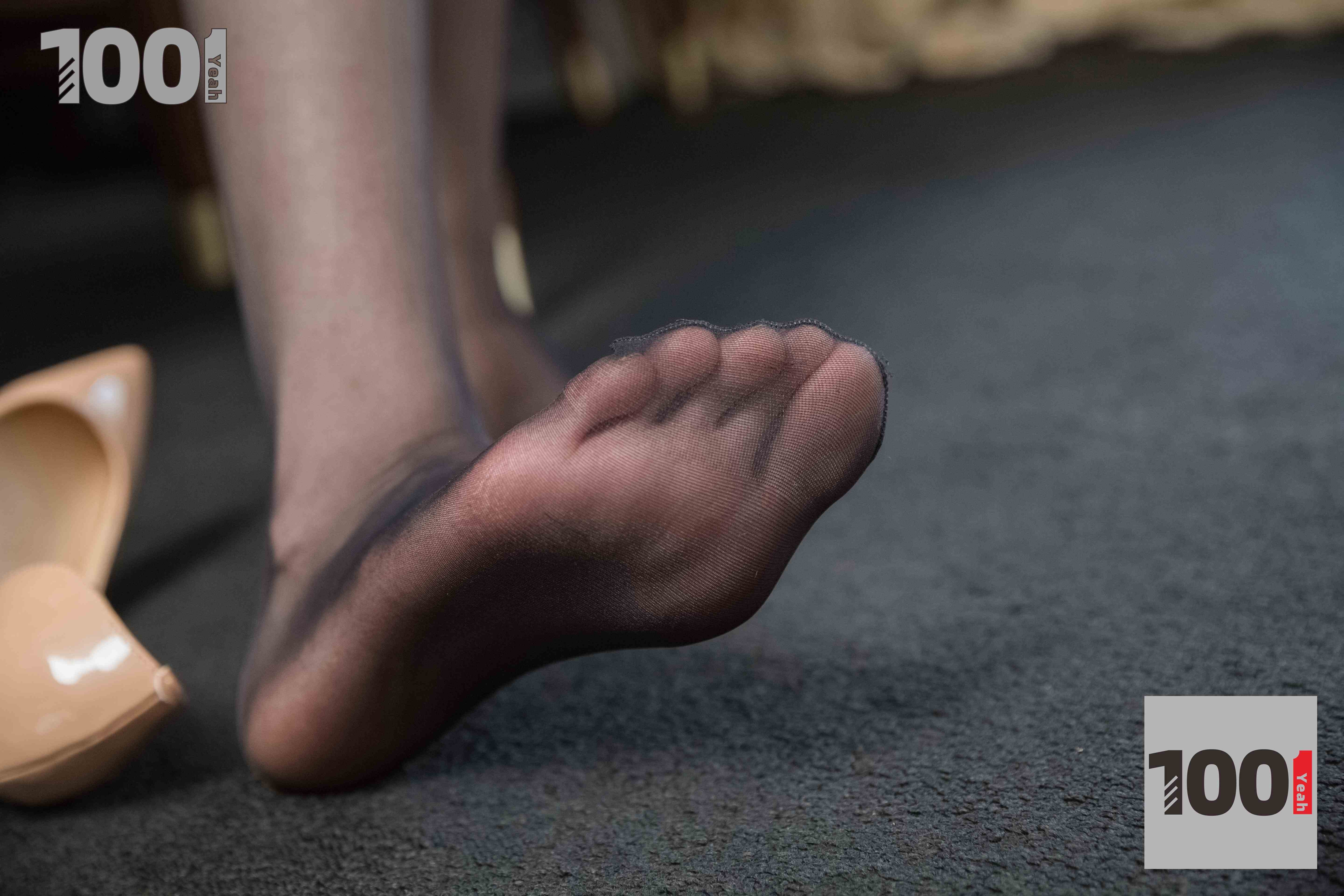 China Beauty Legs and feet 1018