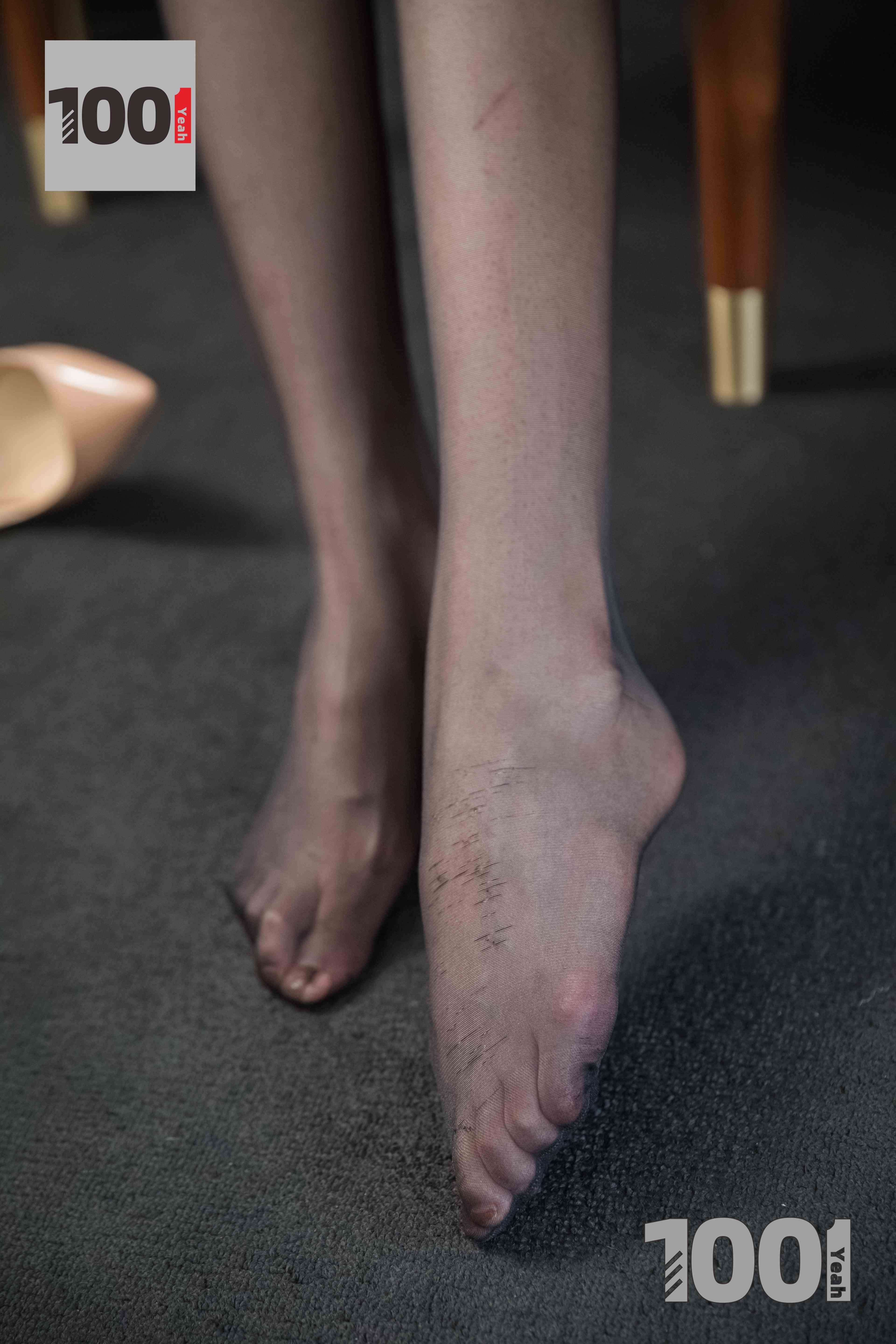 China Beauty Legs and feet 1018