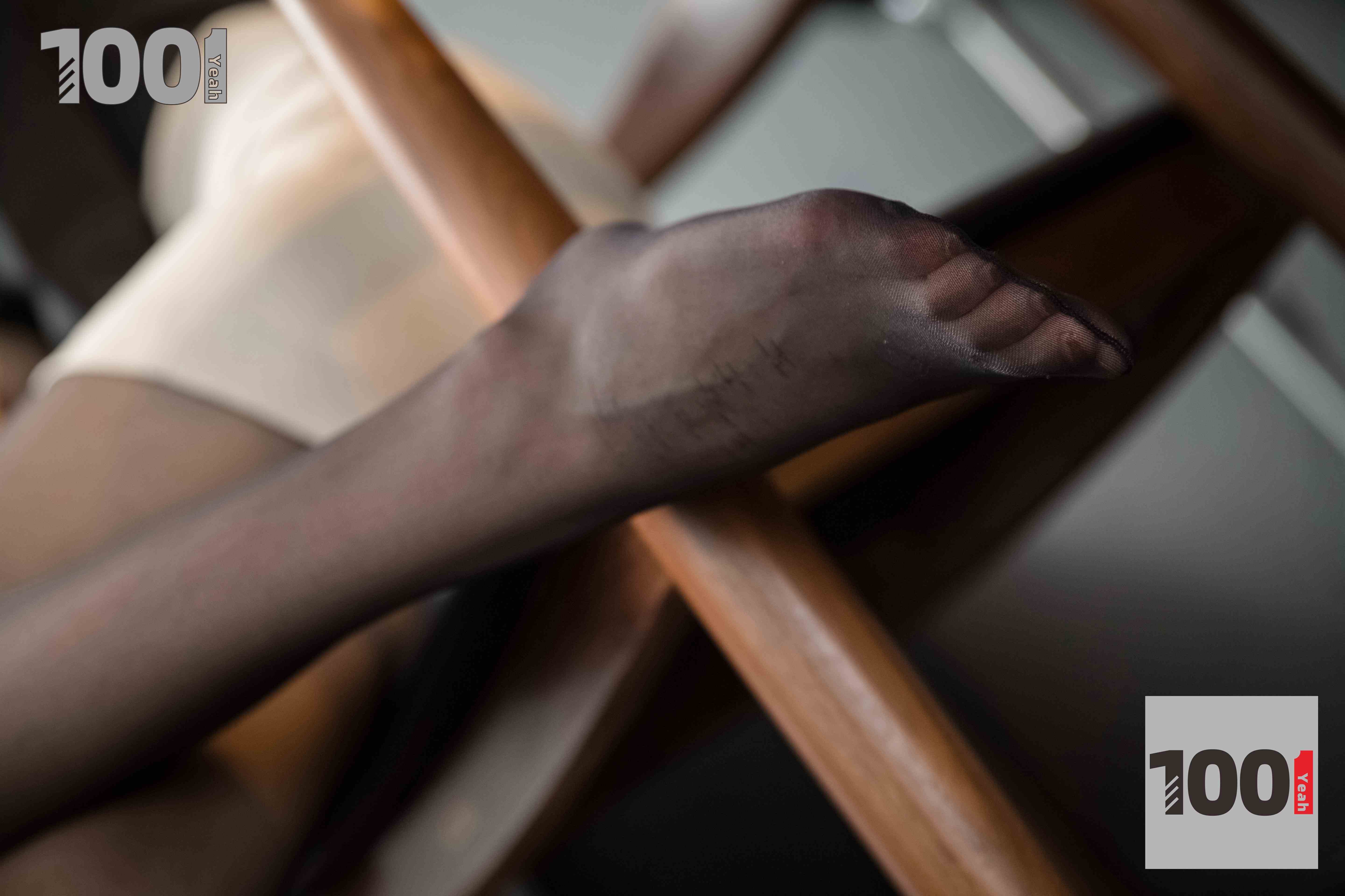 China Beauty Legs and feet 1018