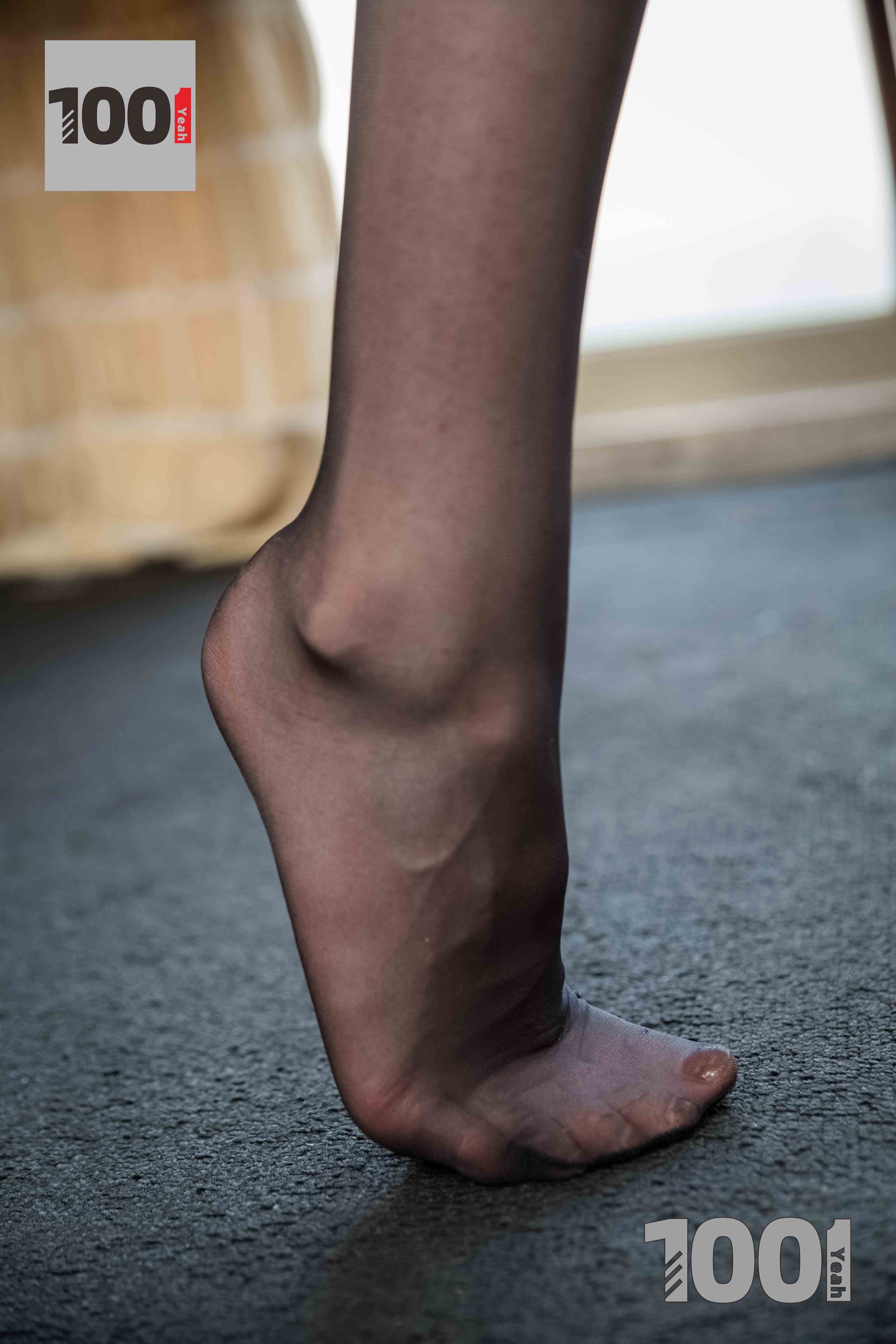 China Beauty Legs and feet 1018